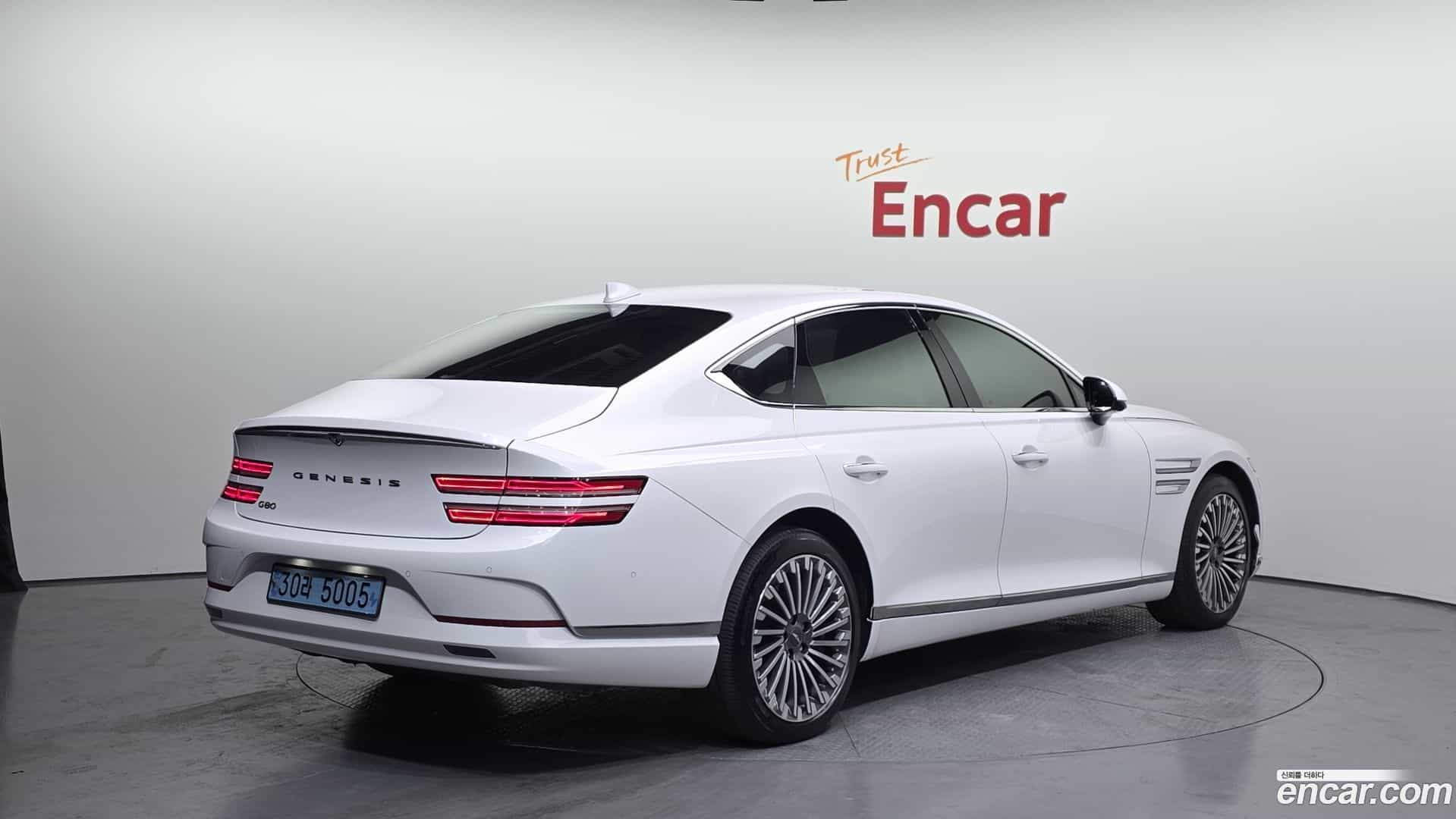 G80 Genesis 2022.0-OUTER-002