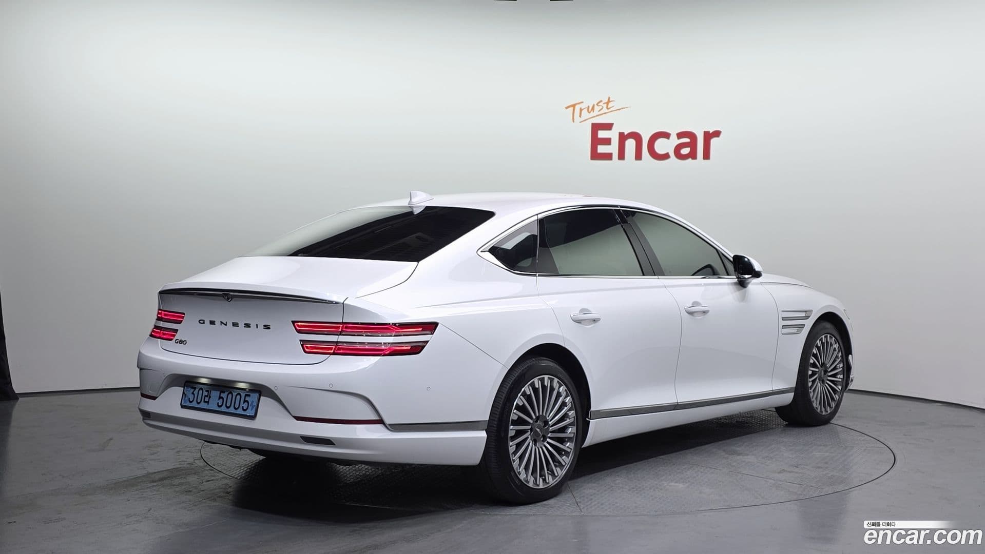 Main__Slider__Photo:G80 Genesis 2022.0-1