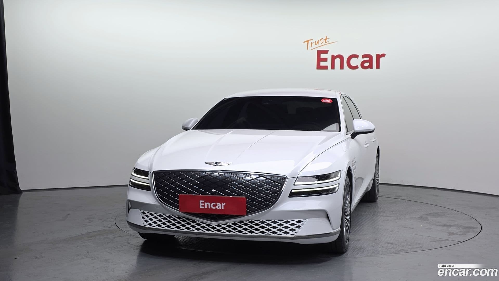 Main__Slider__Photo:G80 Genesis 2022.0-2