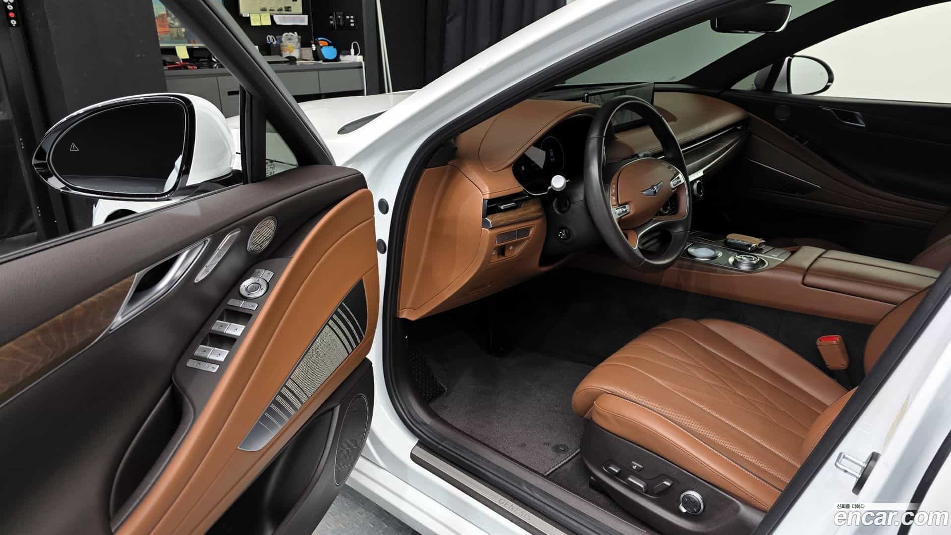 G80 Genesis 2022.0-INNER-010