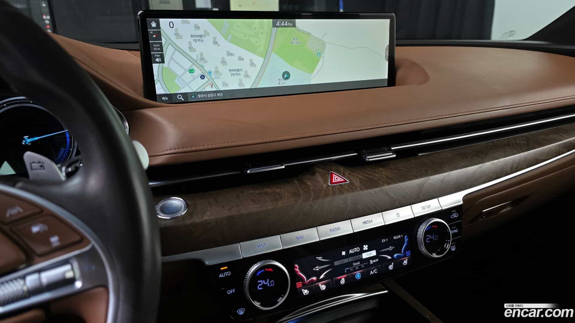 G80 Genesis 2022.0-OPTION-016