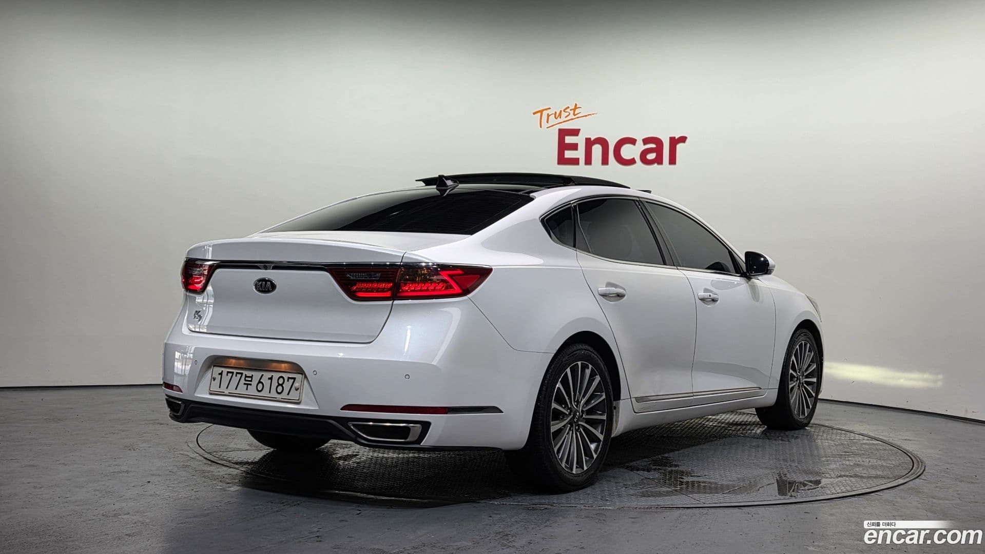 Main__Slider__Photo:K7 Kia 2017.2-1