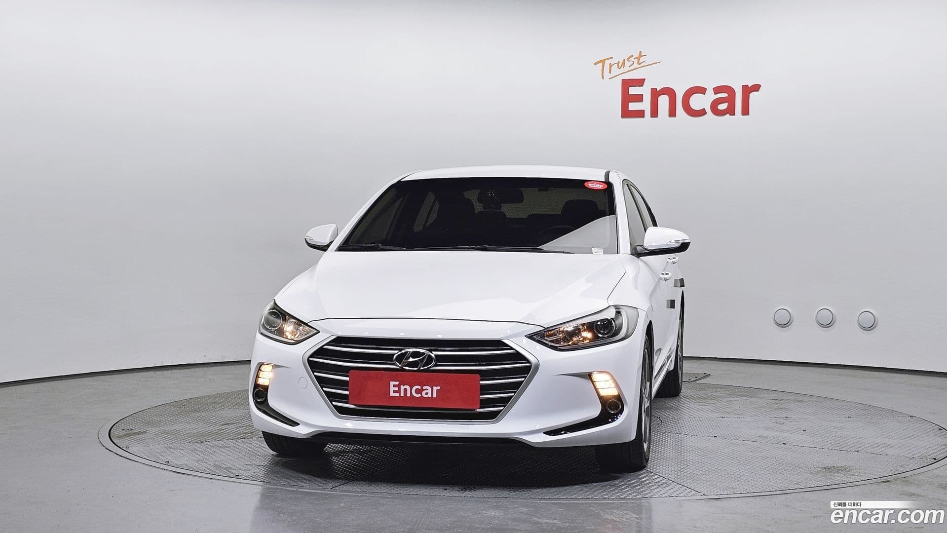 Main__Slider__Photo:AVANTE Hyundai 2018.7-2