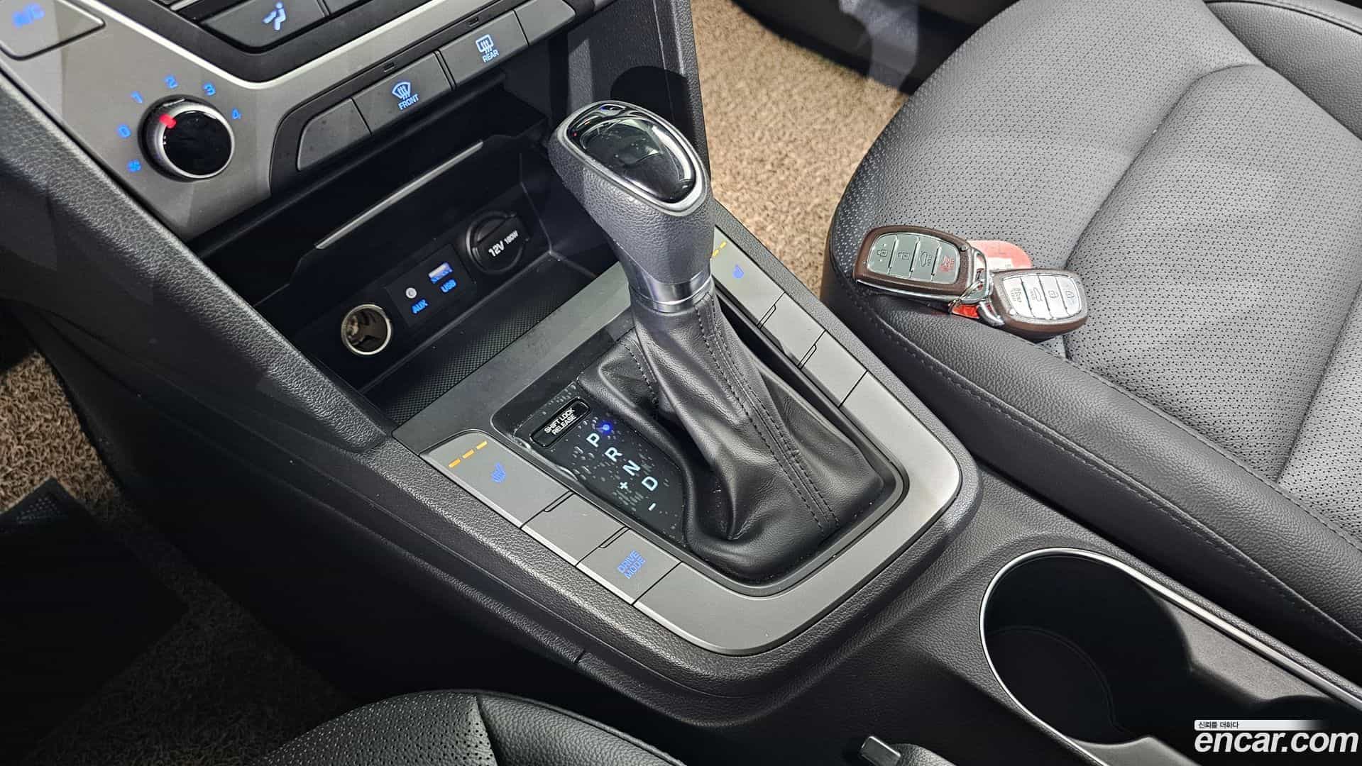 AVANTE Hyundai 2018.7-INNER-009