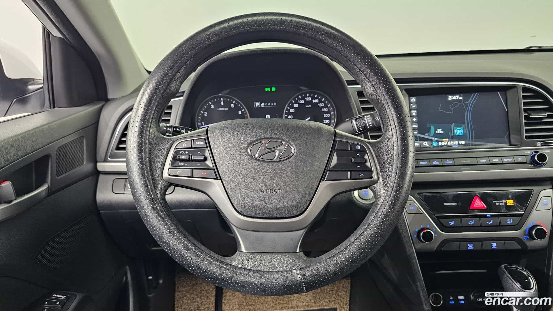 AVANTE Hyundai 2018.7-OPTION-021
