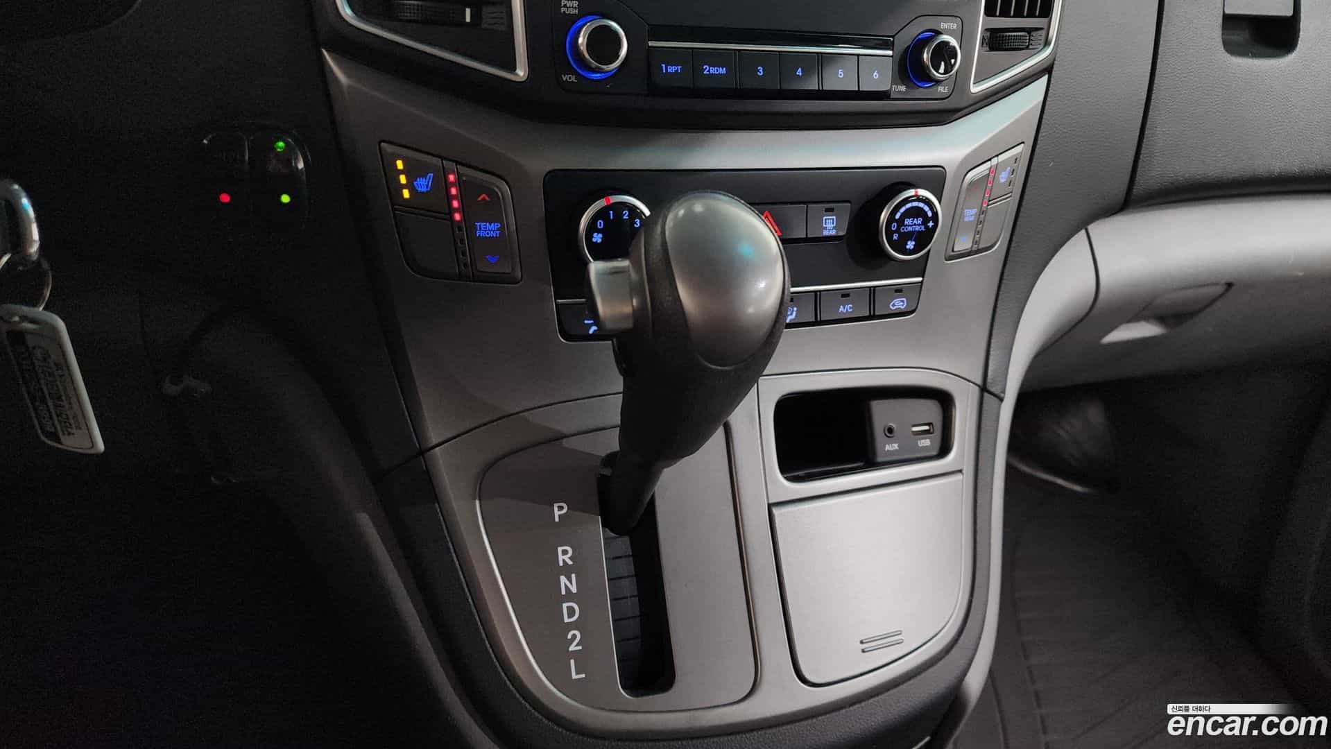 Starex Hyundai 2018.9-INNER-009