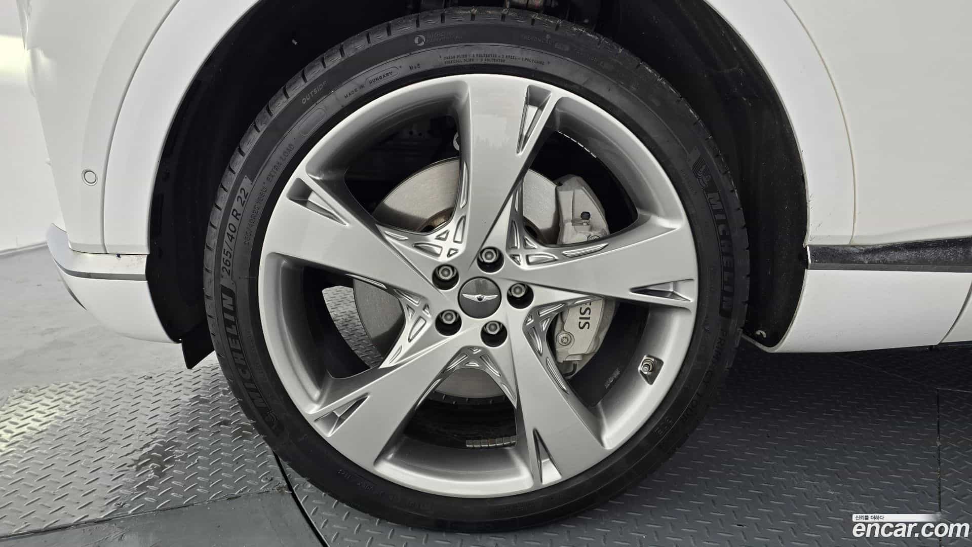 GV80 Genesis 2021.11-OUTER-005