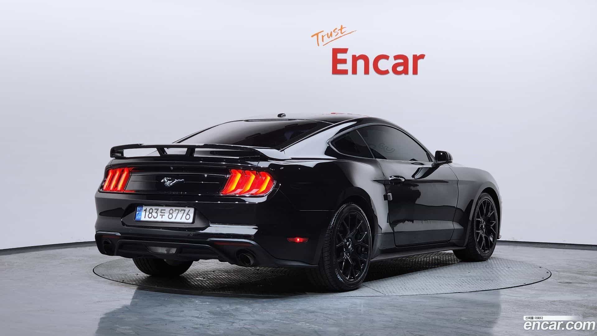 Mustang Ford 2018.9-OUTER-002