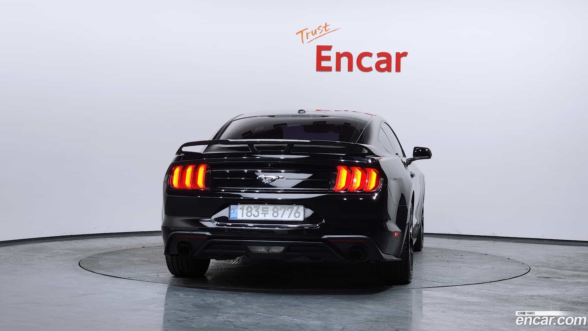 Mustang Ford 2018.9-OUTER-004