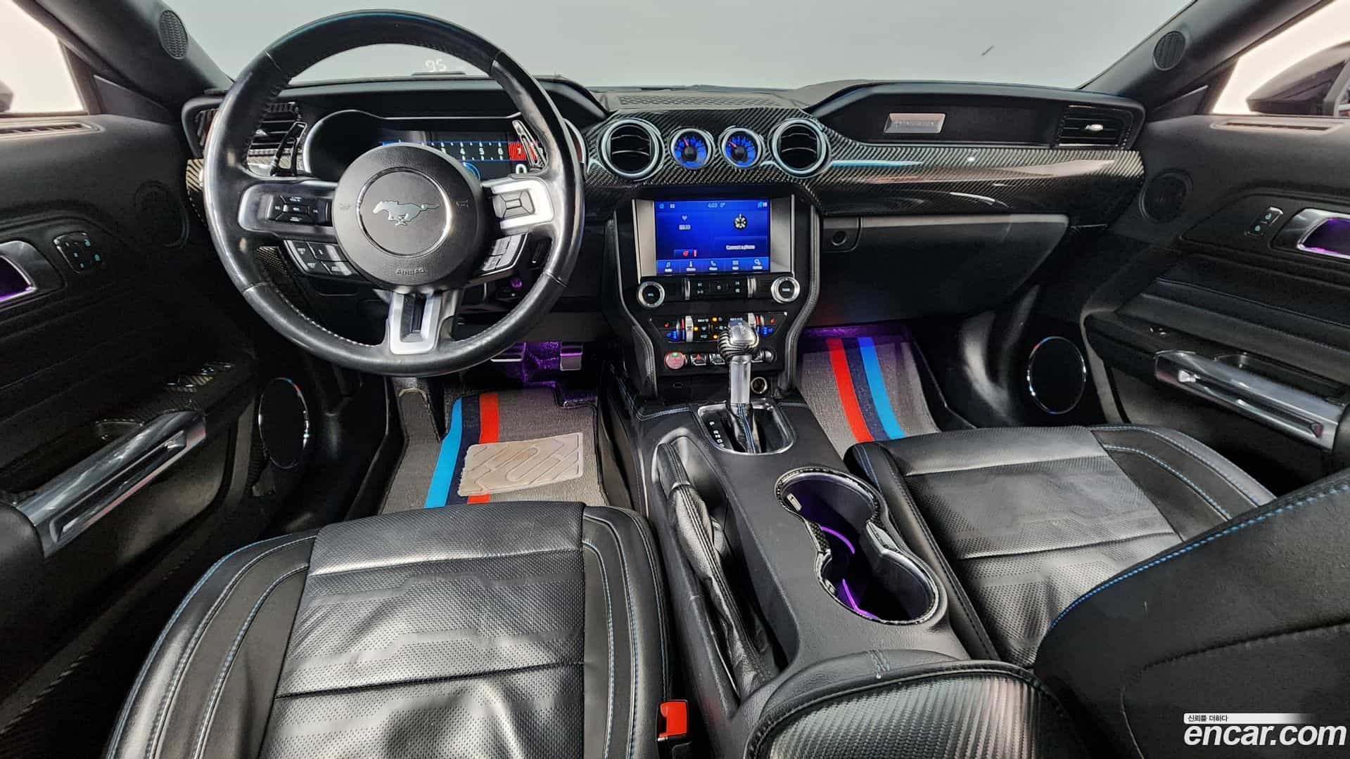 Mustang Ford 2018.9-INNER-007