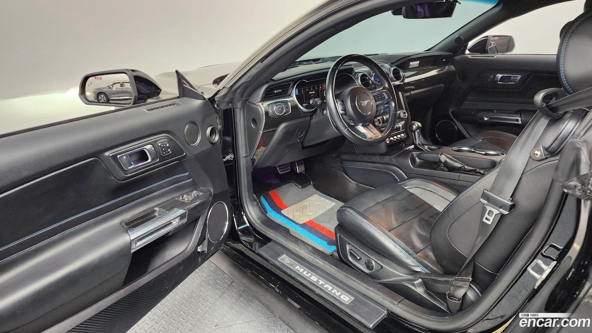 Main__Slider__Photo:Mustang Ford 2018.9-9