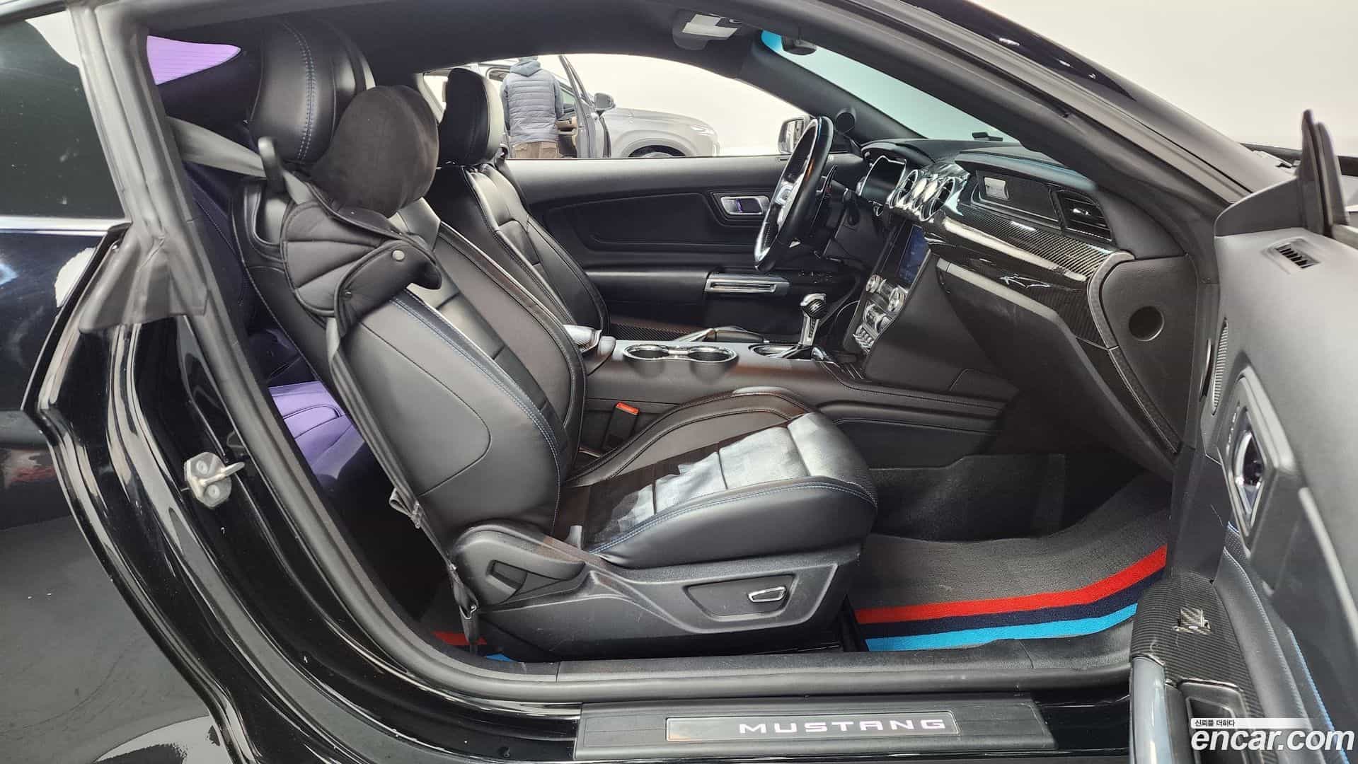 Mustang Ford 2018.9-OPTION-015