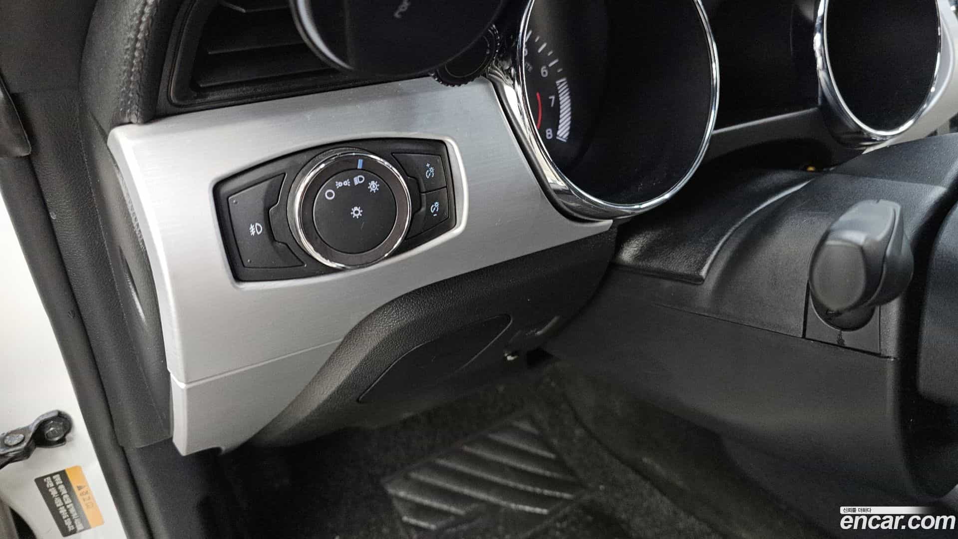 Mustang Ford 2017.11-OPTION-023