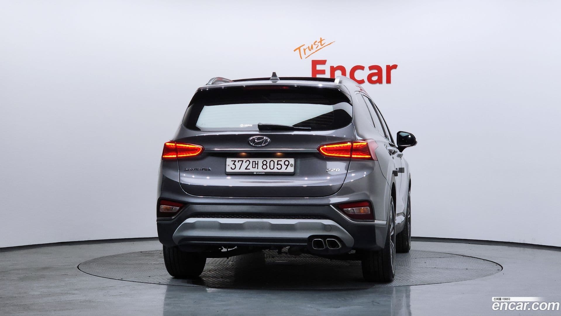 Main__Slider__Photo:Santafe Hyundai 2018.2-3