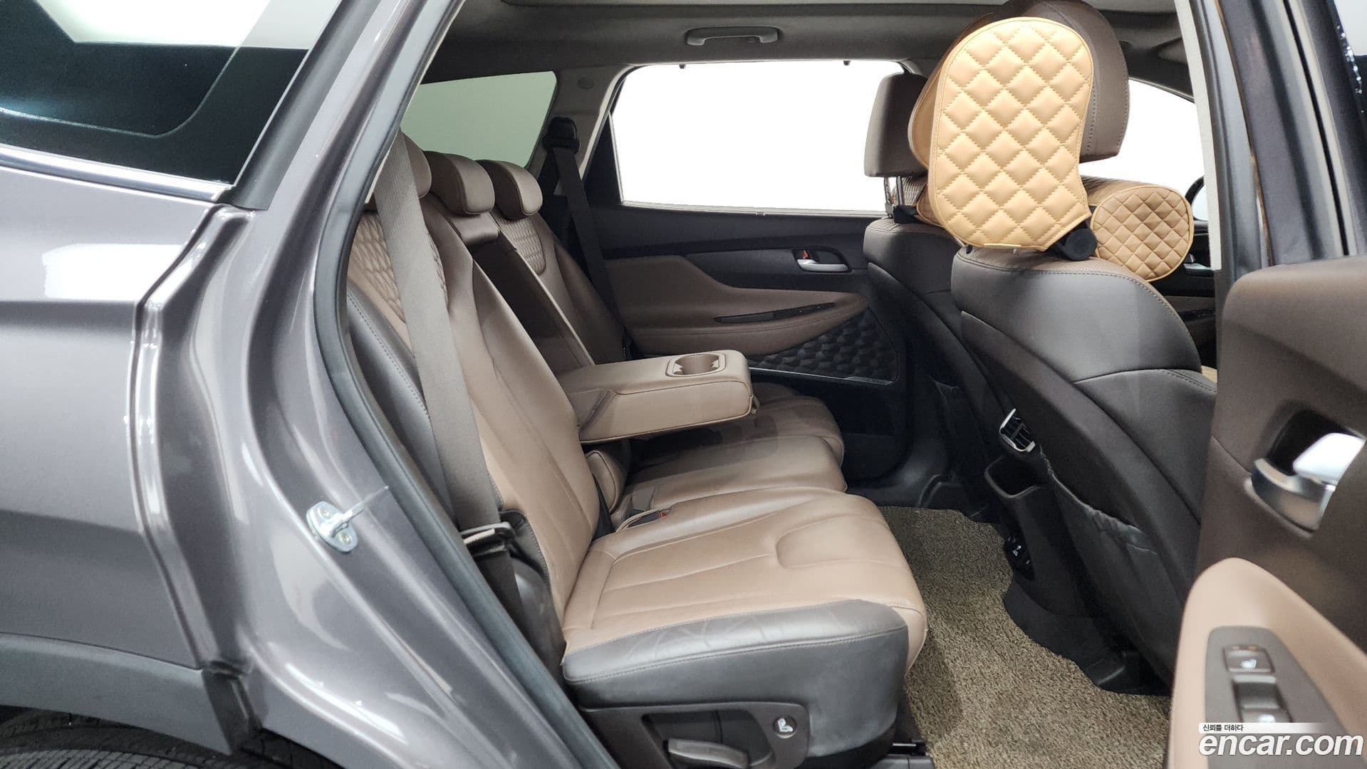 Main__Slider__Photo:Santafe Hyundai 2018.2-11