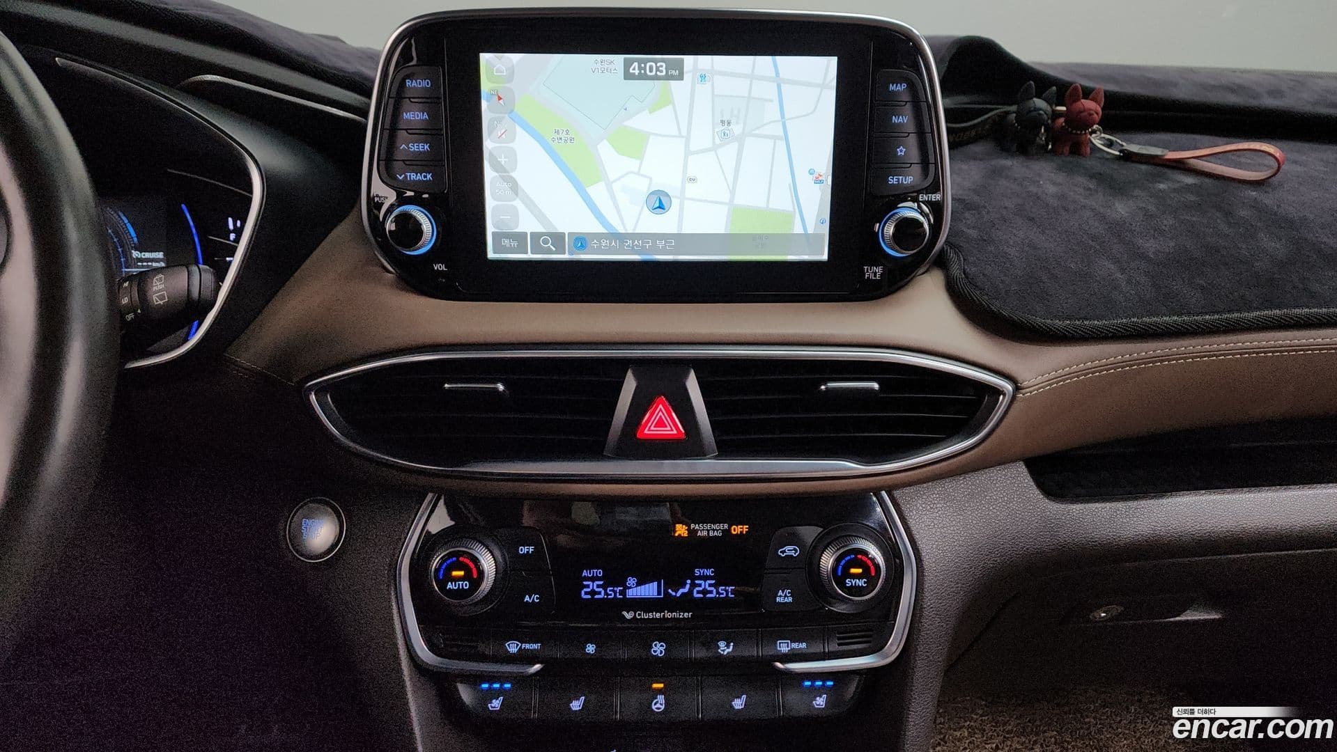 Main__Slider__Photo:Santafe Hyundai 2018.2-13