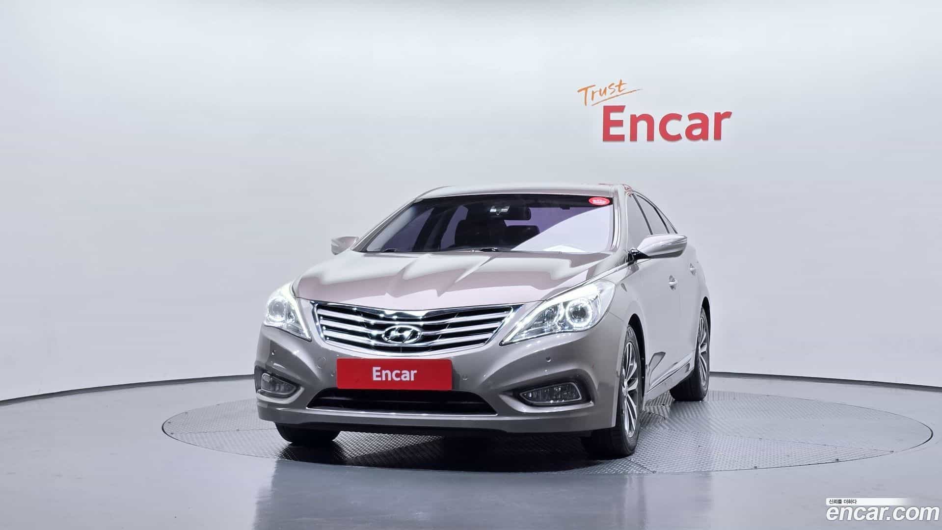 Grandeur Hyundai 2011.1-OUTER-003