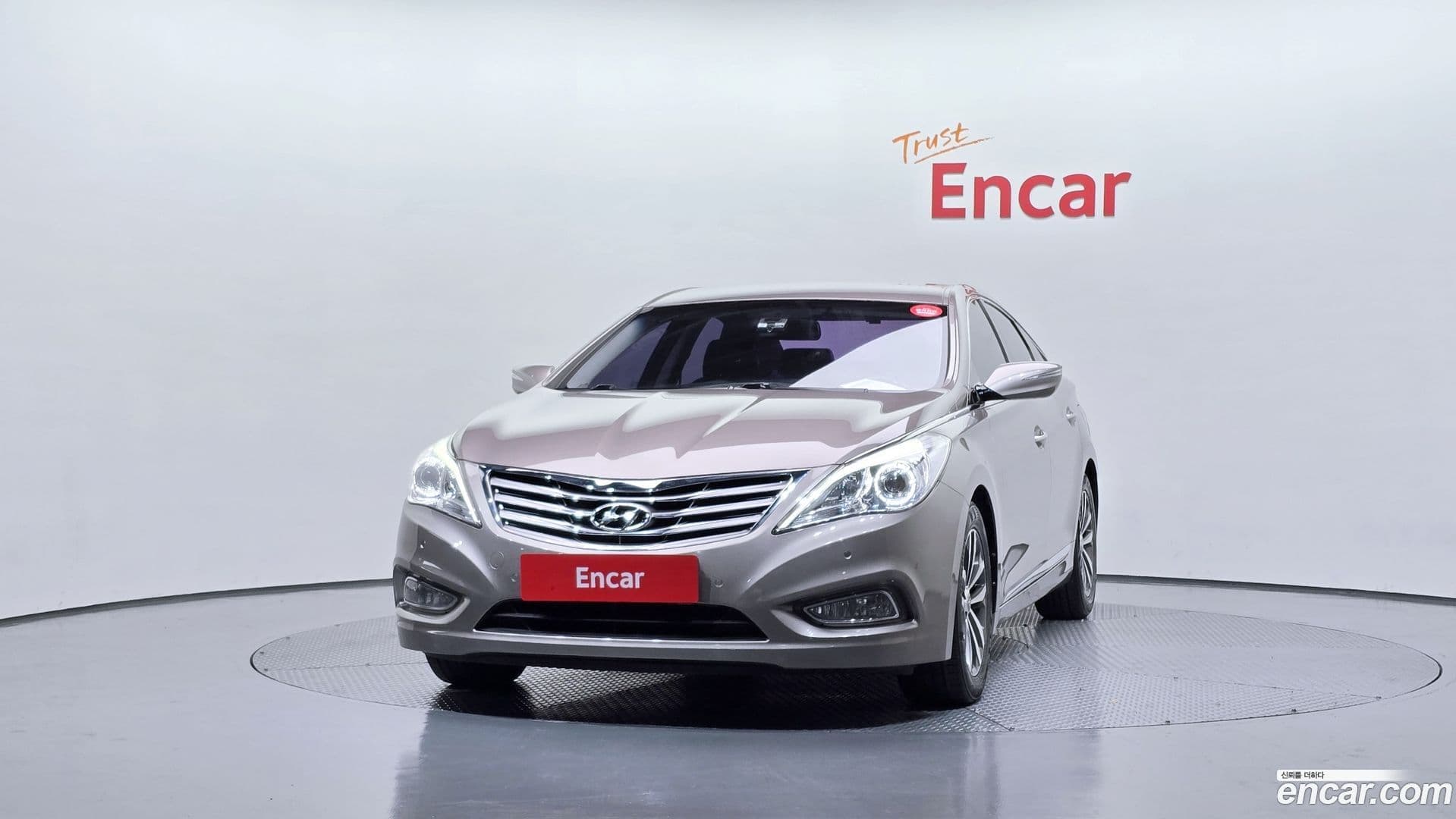 Main__Slider__Photo:Grandeur Hyundai 2011.1-2