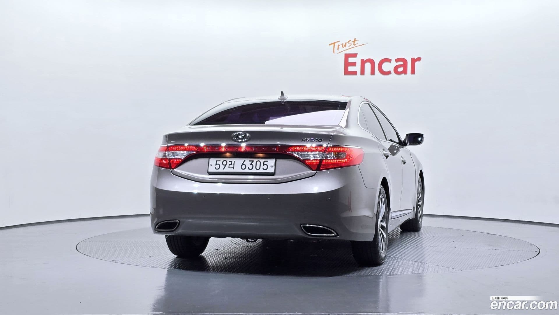 Main__Slider__Photo:Grandeur Hyundai 2011.1-3