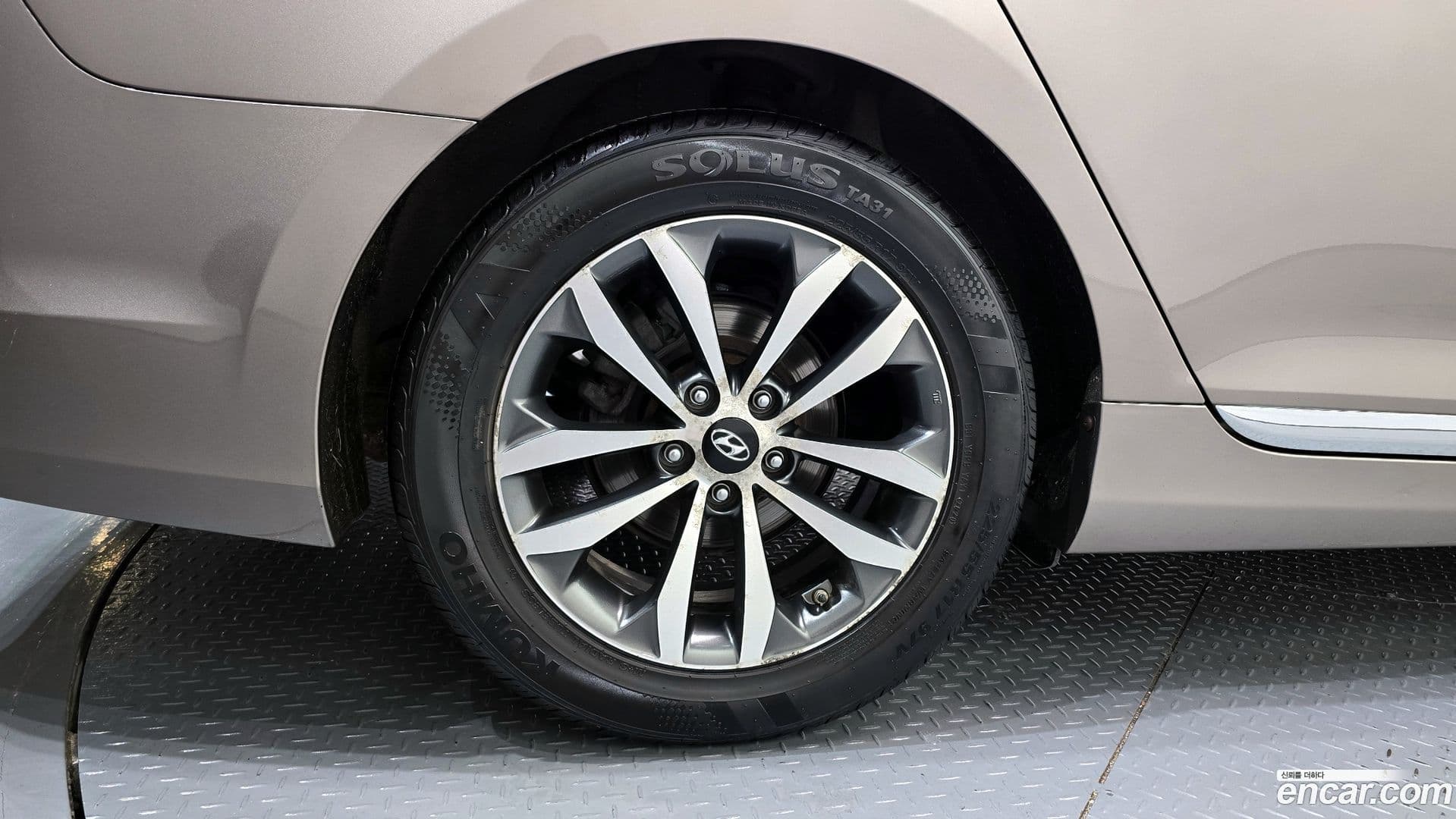 Main__Slider__Photo:Grandeur Hyundai 2011.1-4