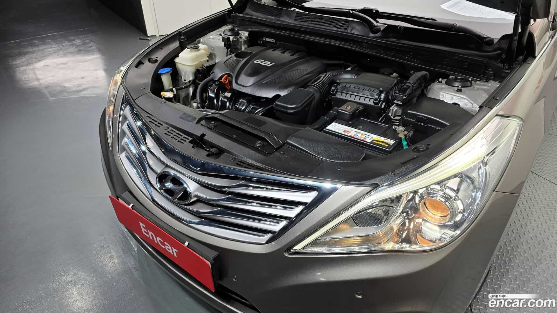 Grandeur Hyundai 2011.1-INNER-006