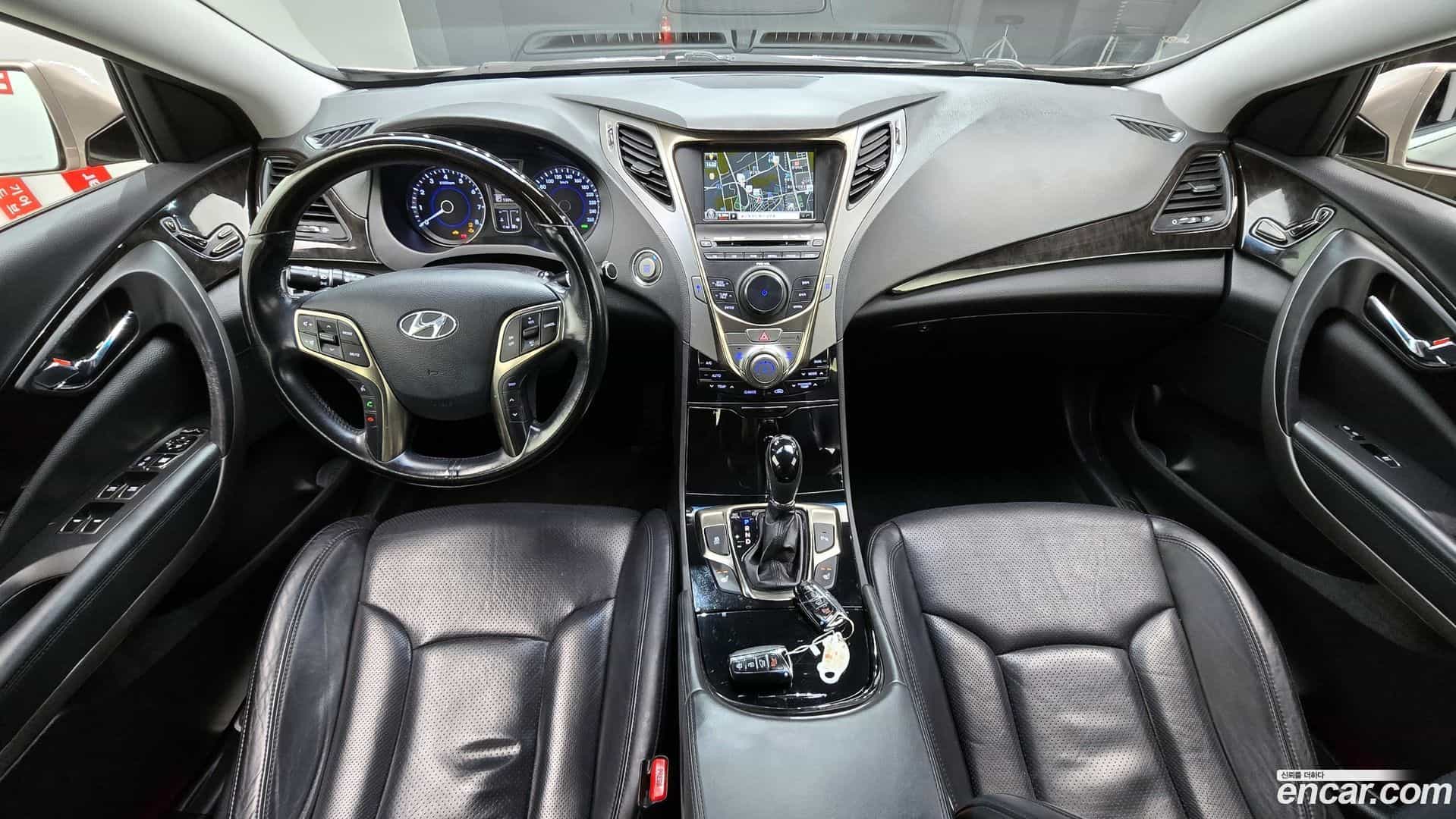 Grandeur Hyundai 2011.1-INNER-007