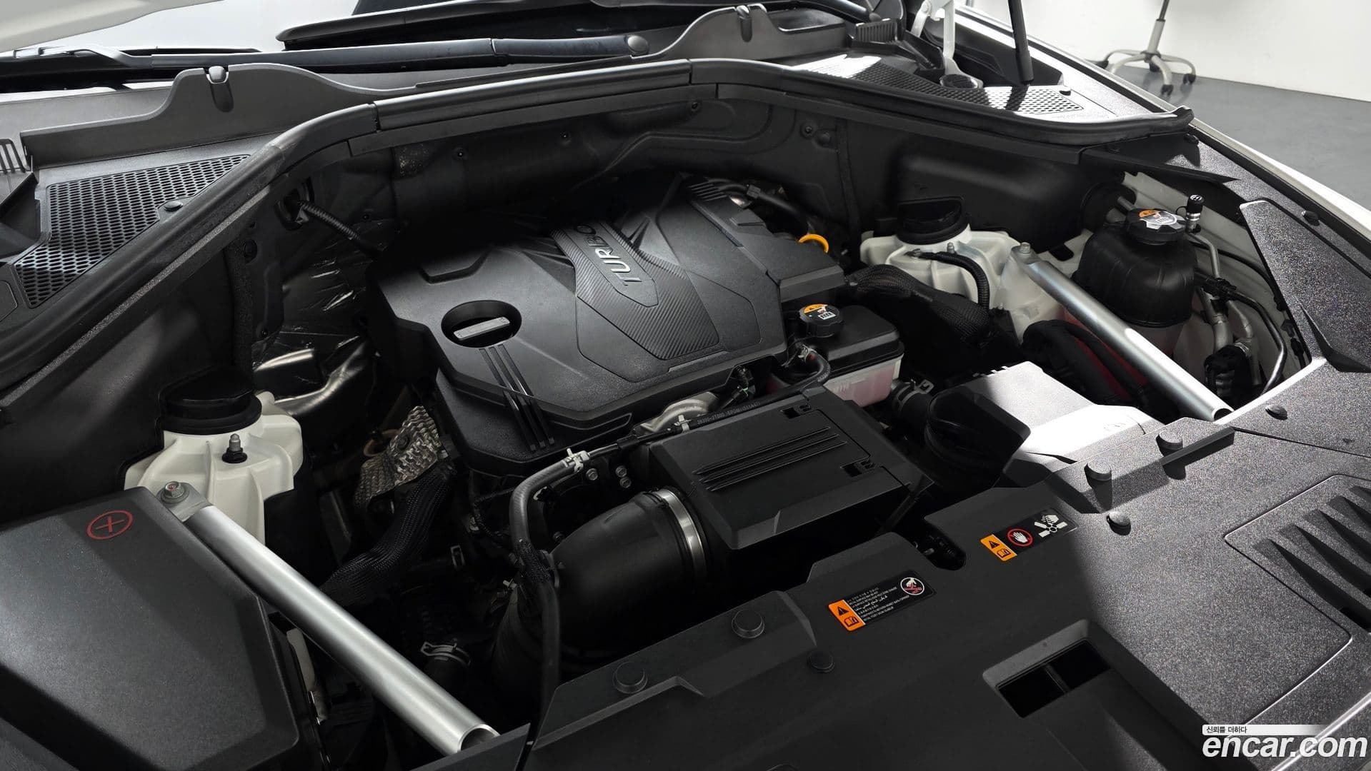 Main__Slider__Photo:GV80 Genesis 2021.6-5