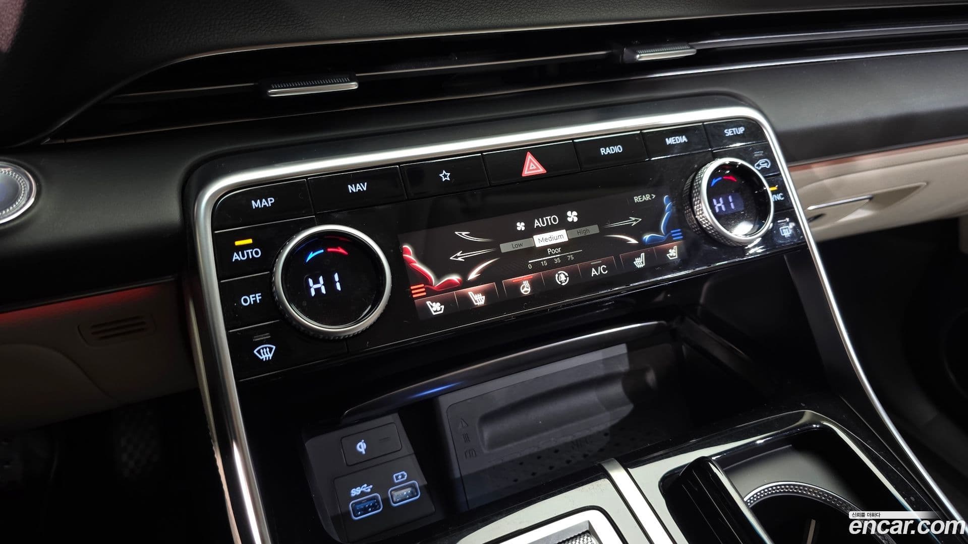 Main__Slider__Photo:GV80 Genesis 2021.6-17