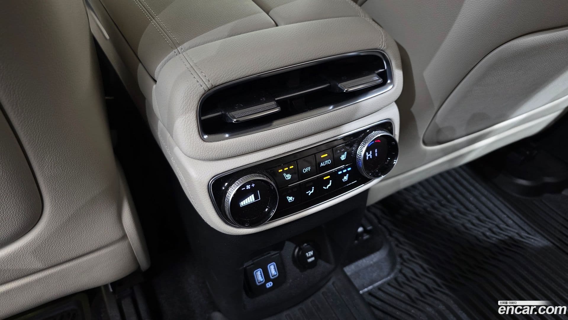 Main__Slider__Photo:GV80 Genesis 2021.6-18