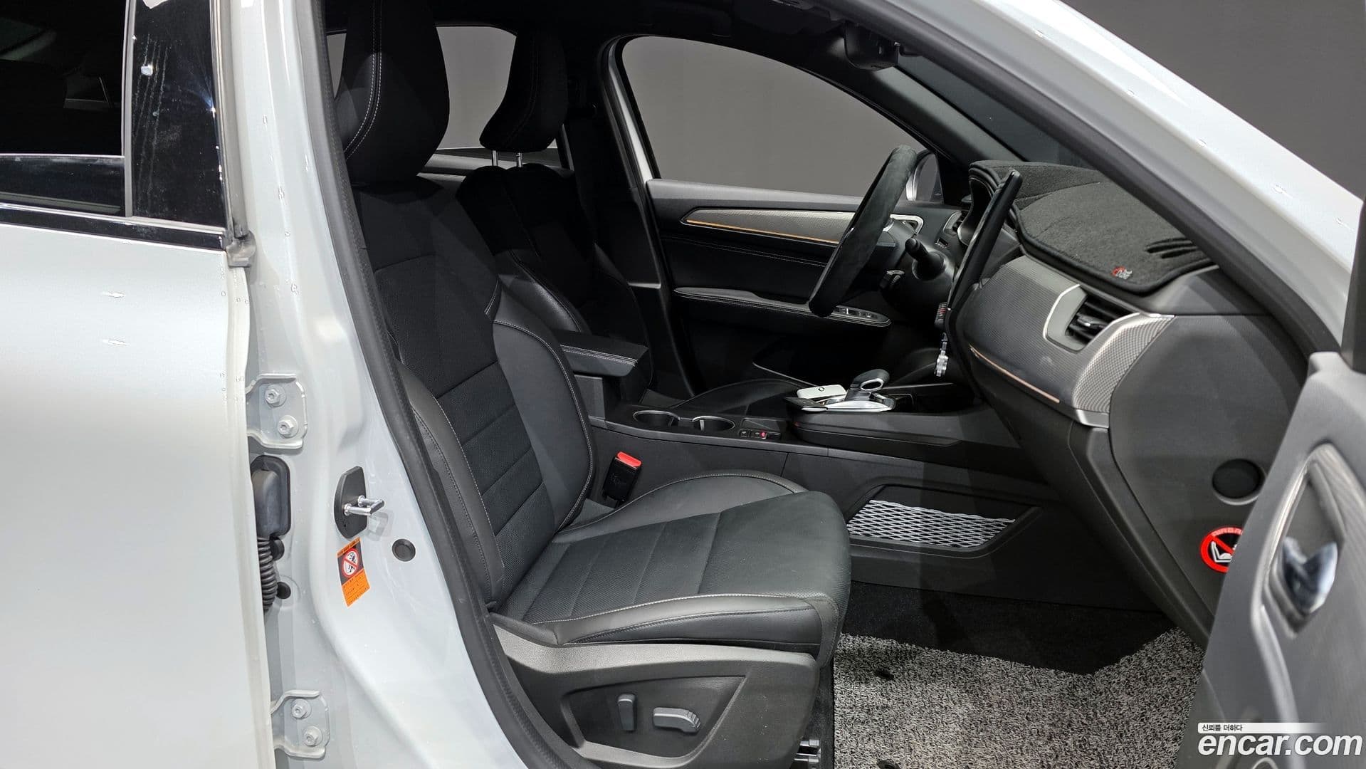 Main__Slider__Photo:XM3 Renault-KoreaSamsung 2023.1-10