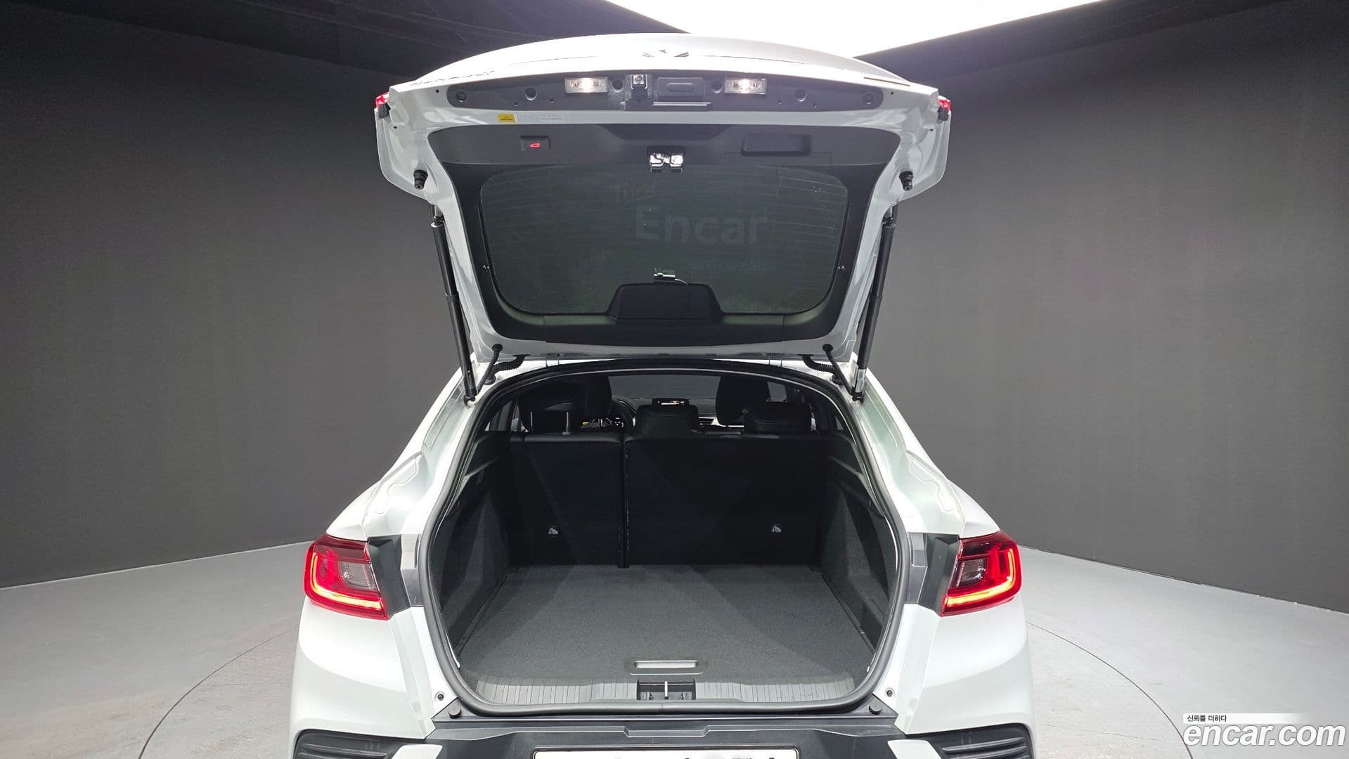 Main__Slider__Photo:XM3 Renault-KoreaSamsung 2023.1-19