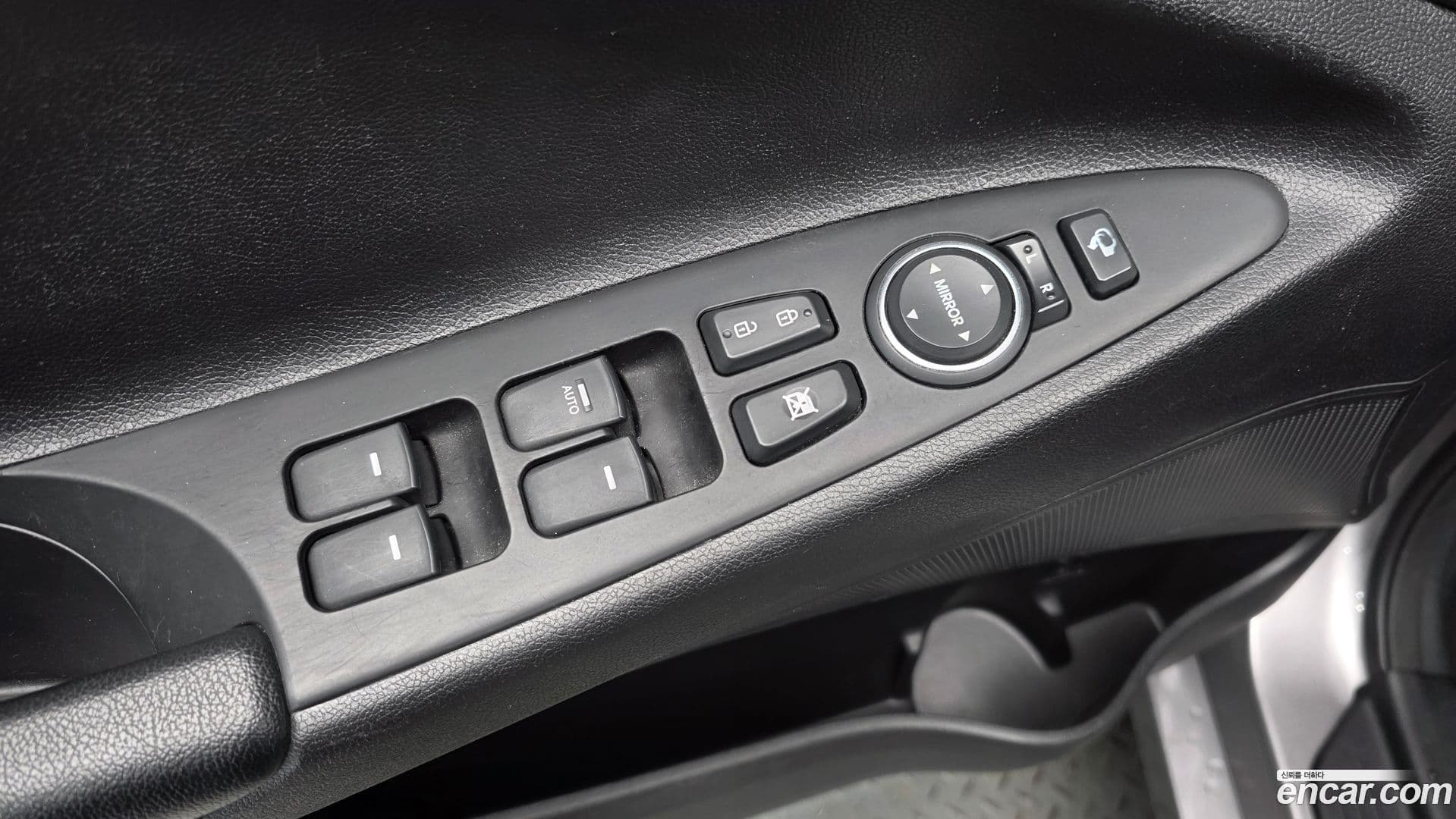 Main__Slider__Photo:Sonata Hyundai 2013.0-17