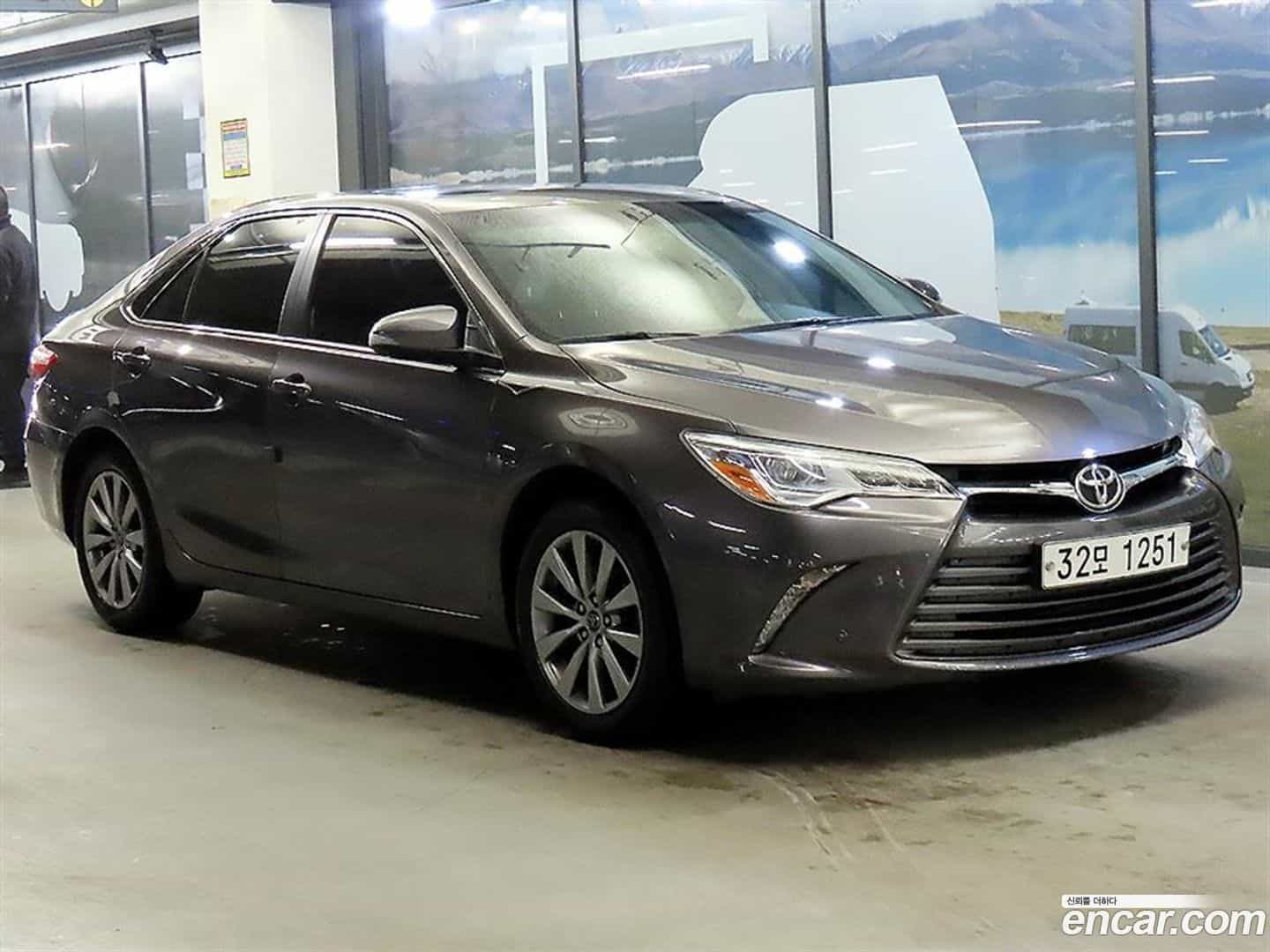 Camry Toyota 2015.5-OUTER-001