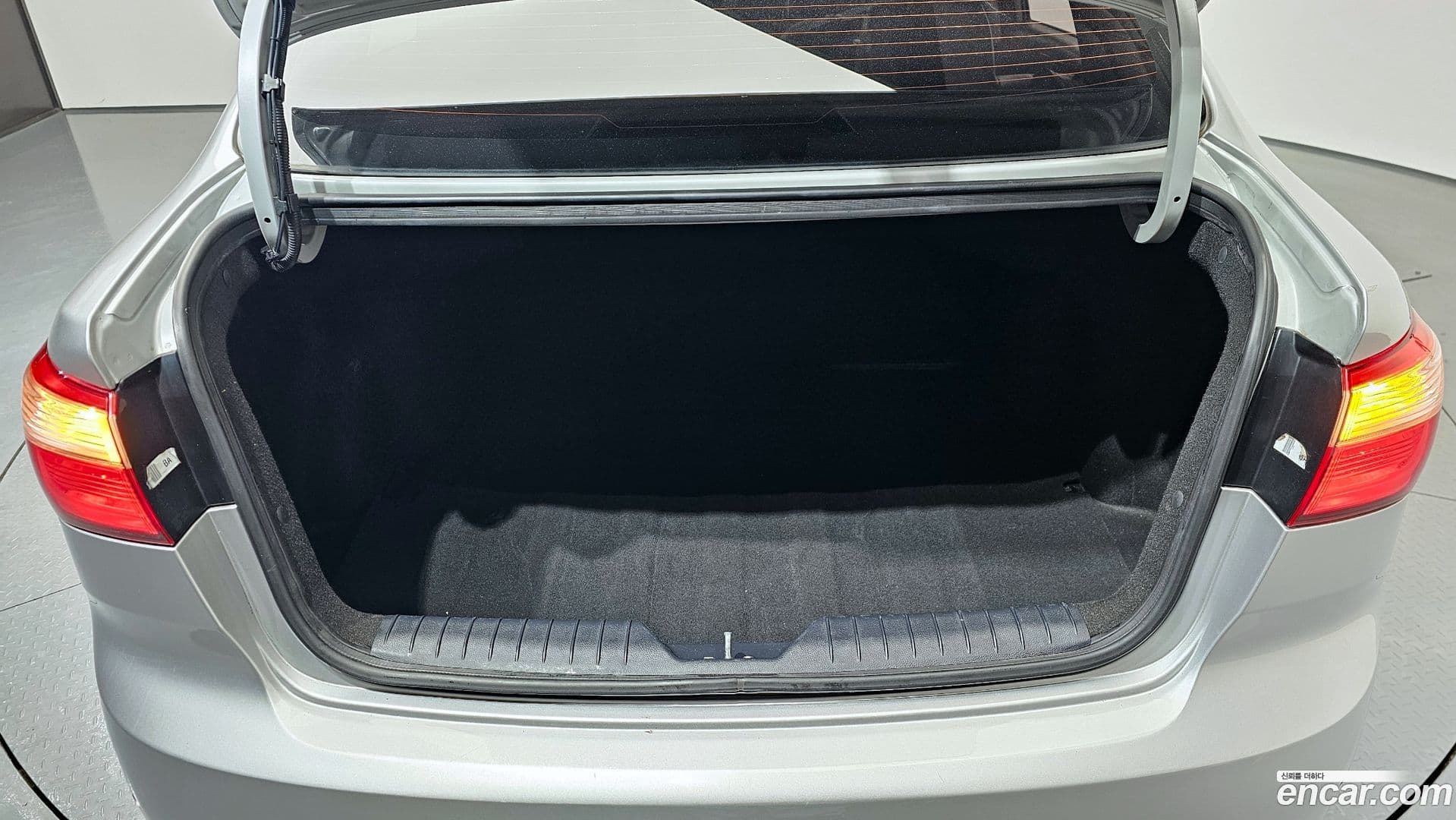 Main__Slider__Photo:pride Kia 2012.11-19