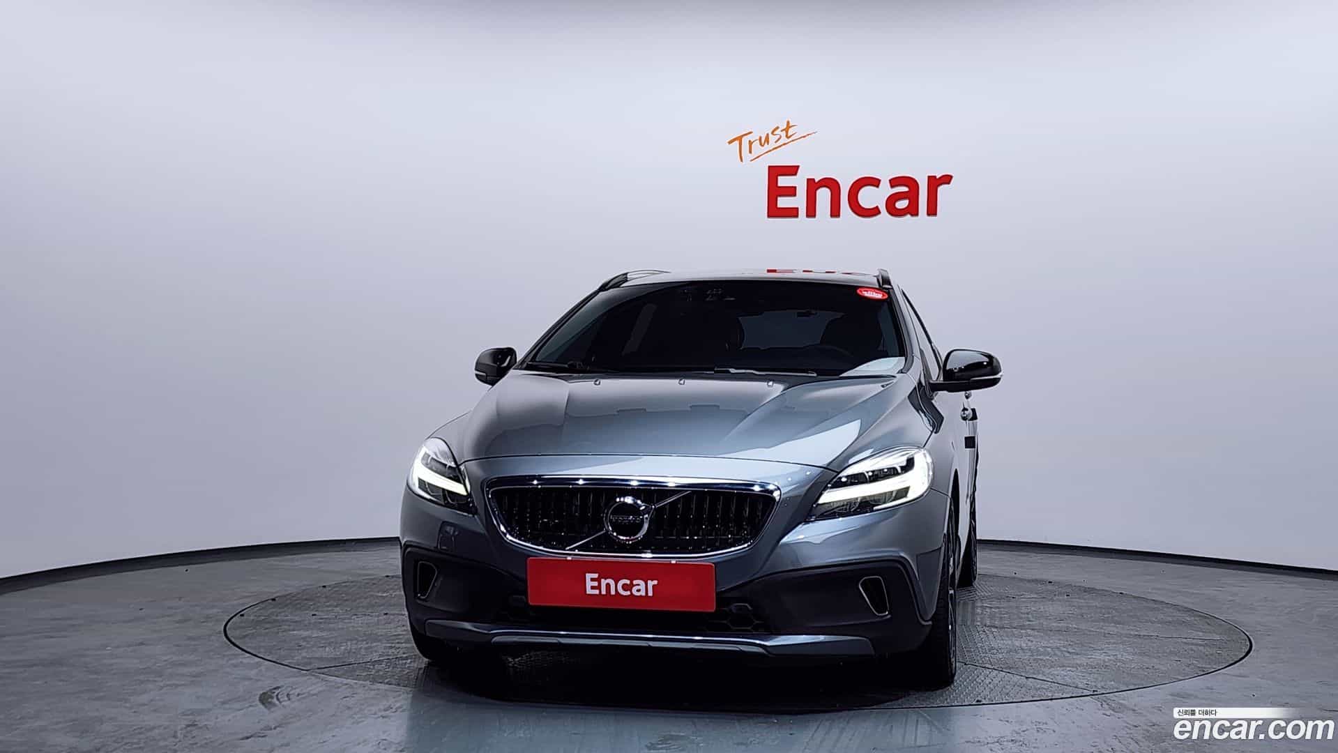 V40 Volvo 2019.4-OUTER-003