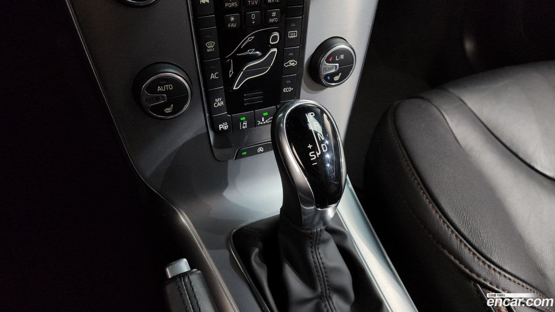 Main__Slider__Photo:V40 Volvo 2019.4-8