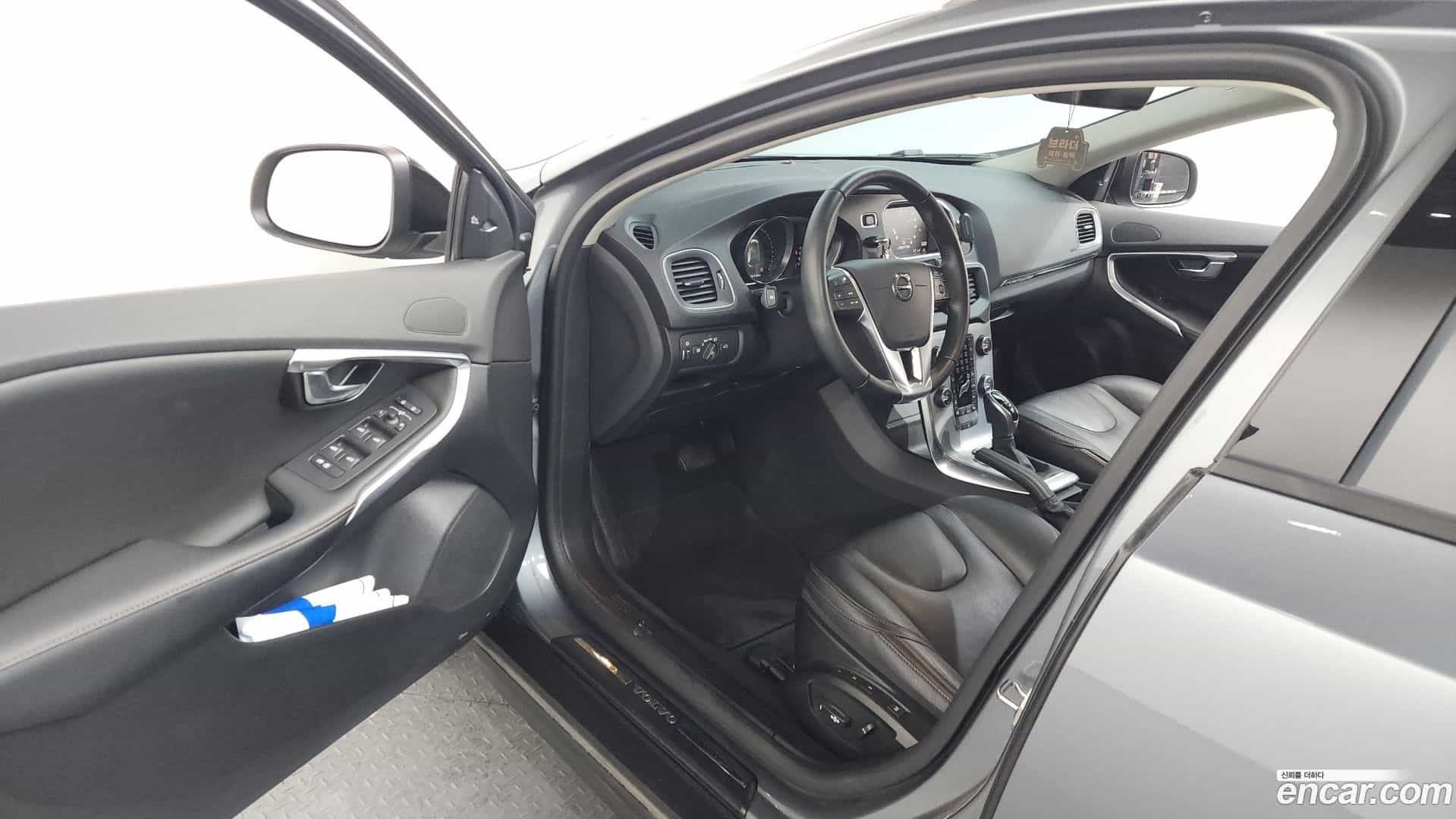 V40 Volvo 2019.4-INNER-010