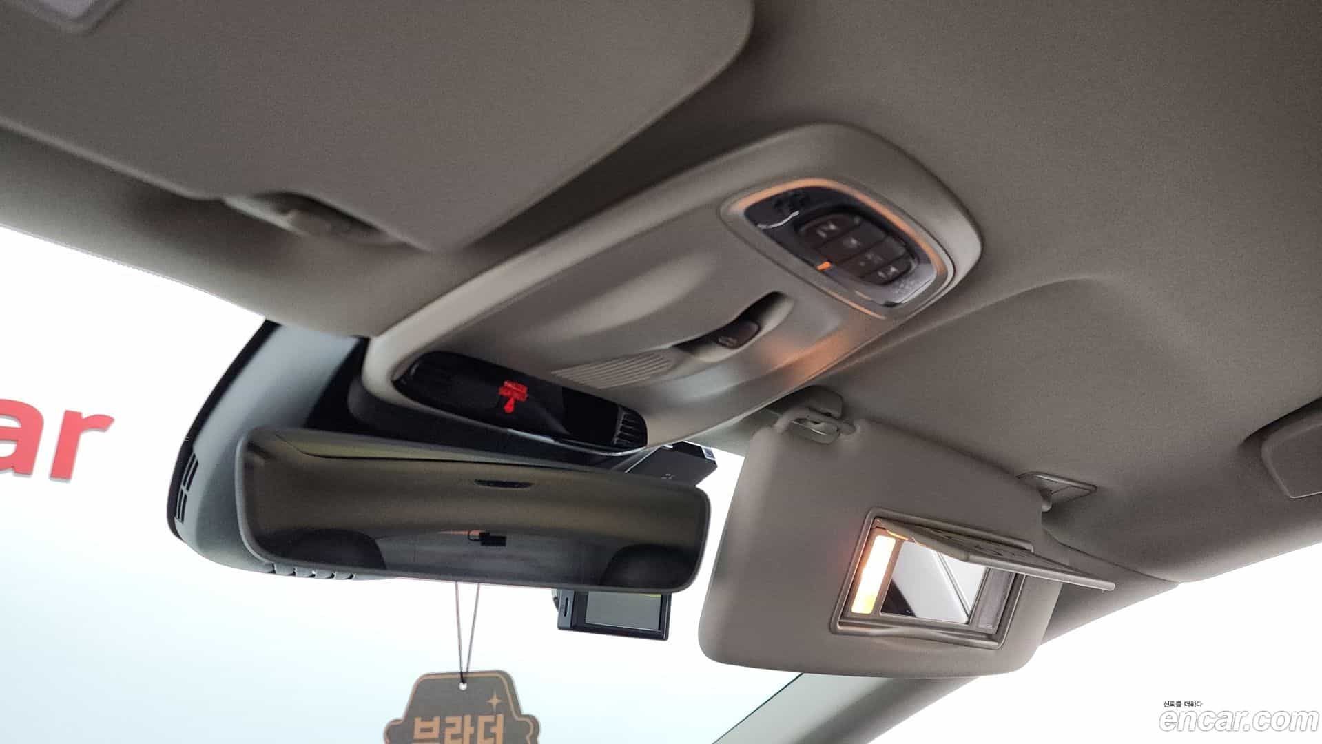 V40 Volvo 2019.4-OPTION-022