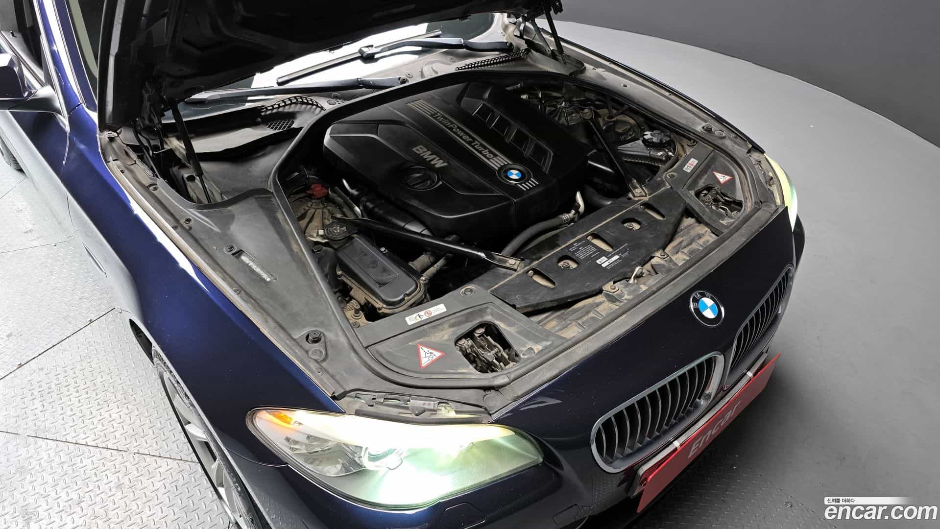 5-Series BMW 2013.2-INNER-006