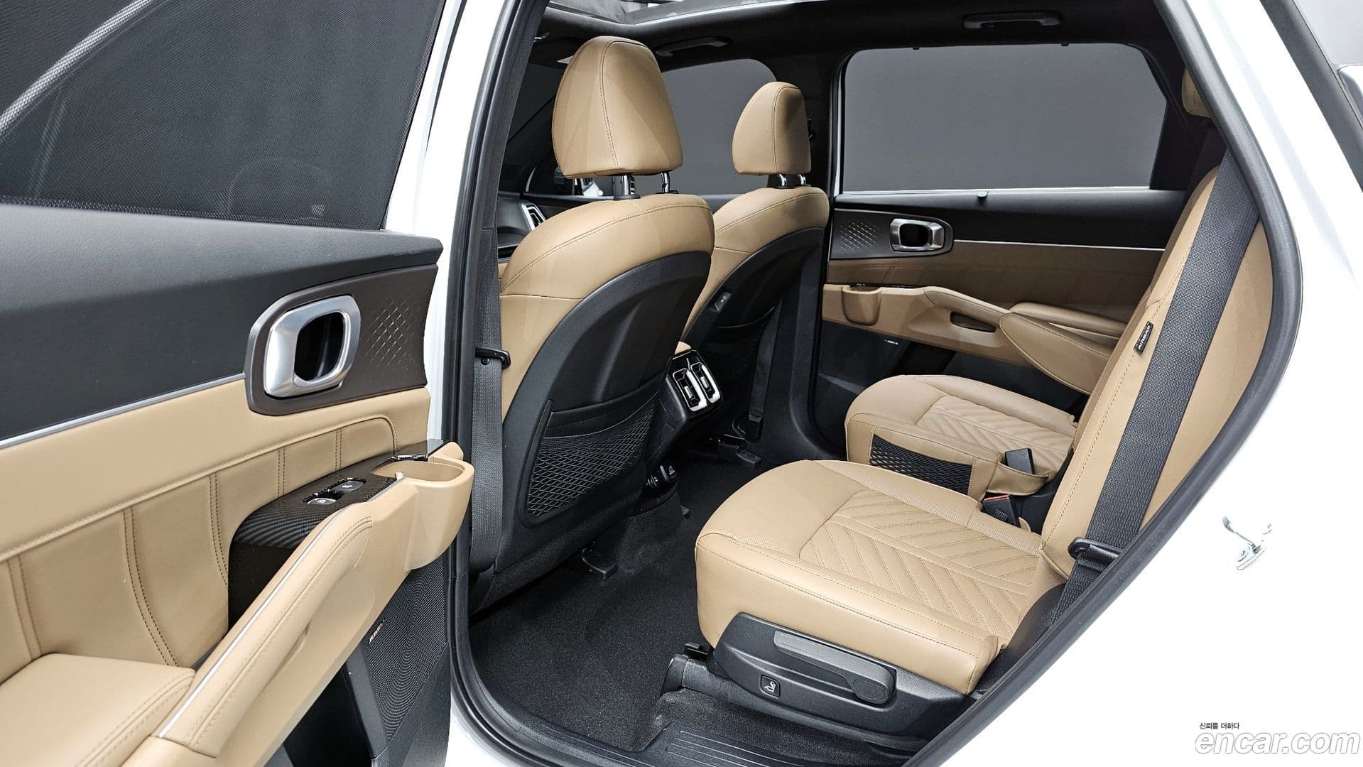 Main__Slider__Photo:Sorento Kia 2023.8-11