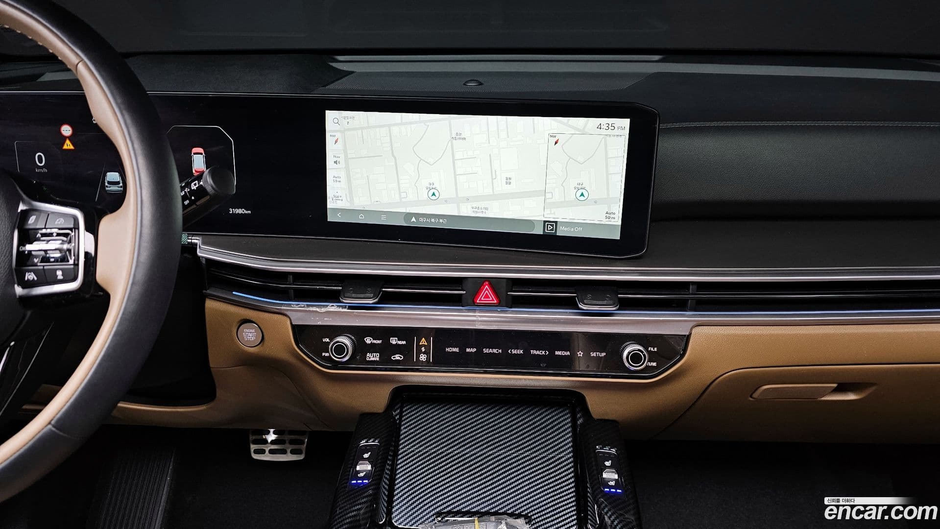 Main__Slider__Photo:Sorento Kia 2023.8-15