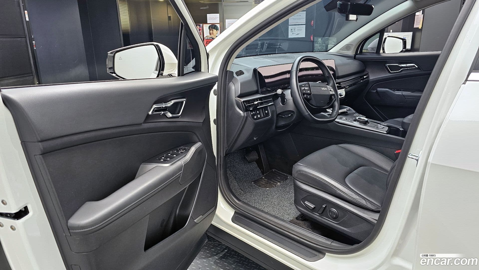 Main__Slider__Photo:Sportage Kia 2025.0-10