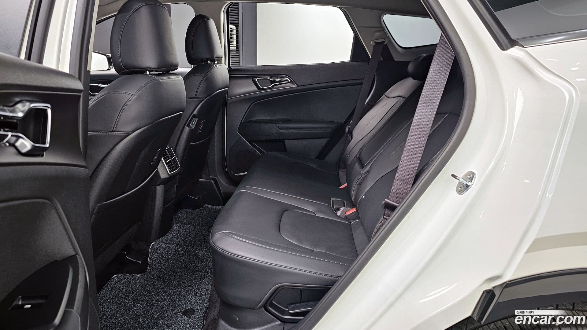 Main__Slider__Photo:Sportage Kia 2025.0-12