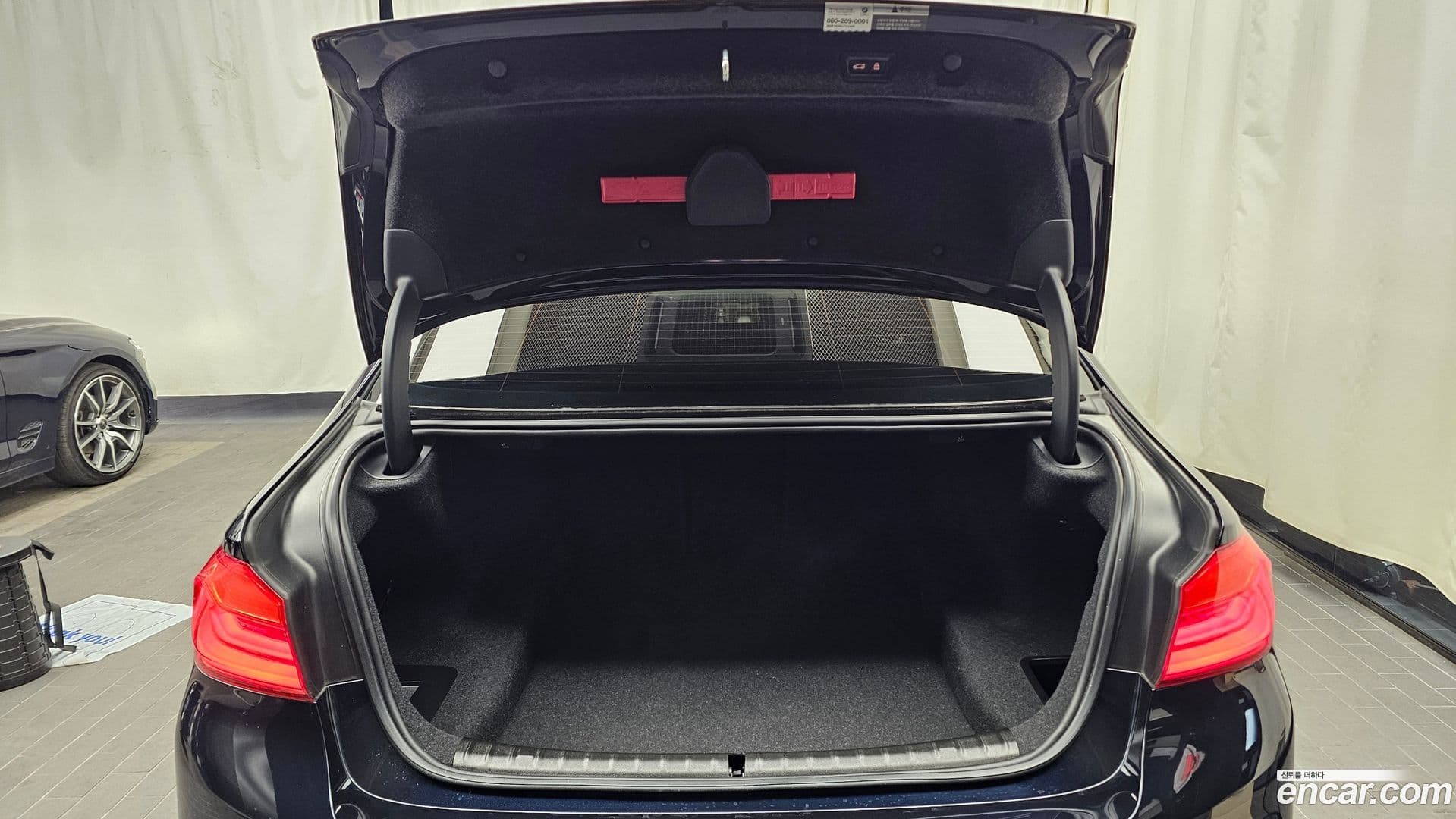 Main__Slider__Photo:5-Series BMW 2019.7-19