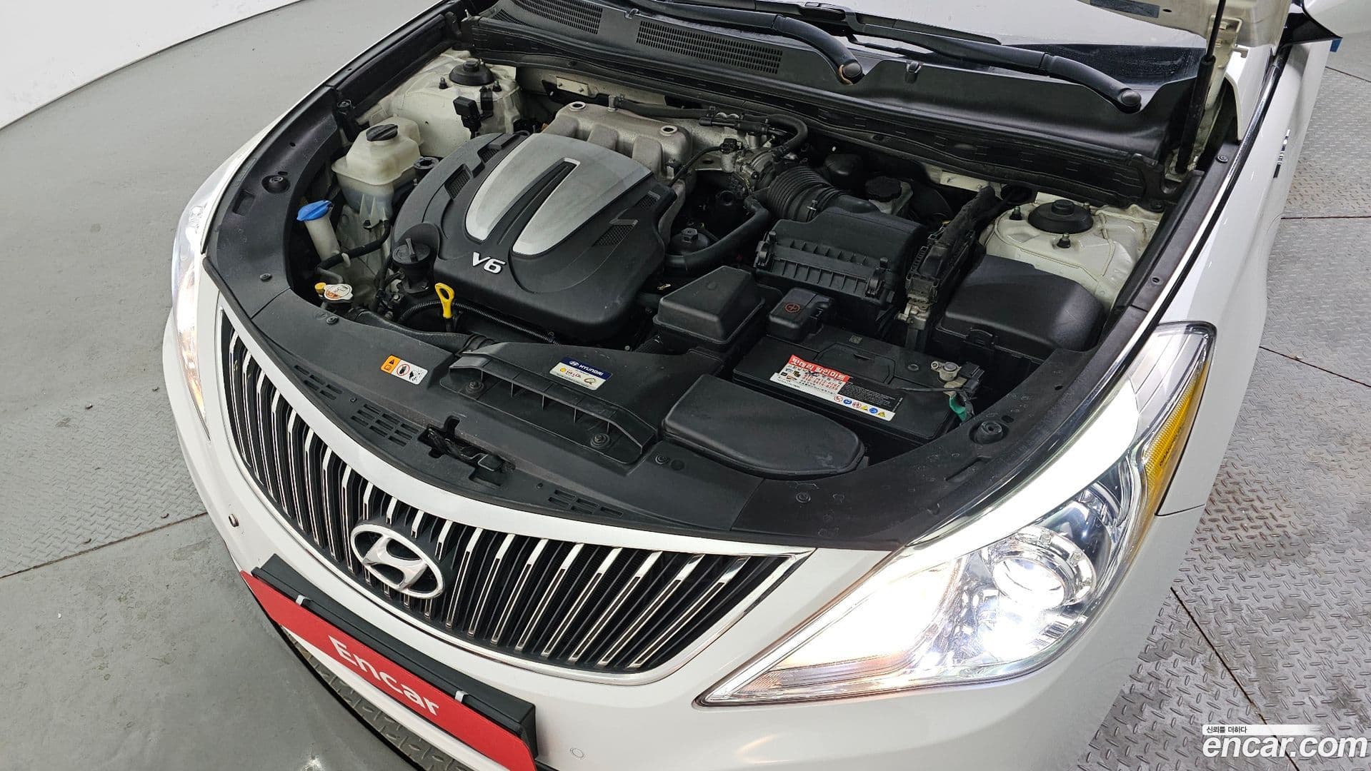 Main__Slider__Photo:Grandeur Hyundai 2013.0-5