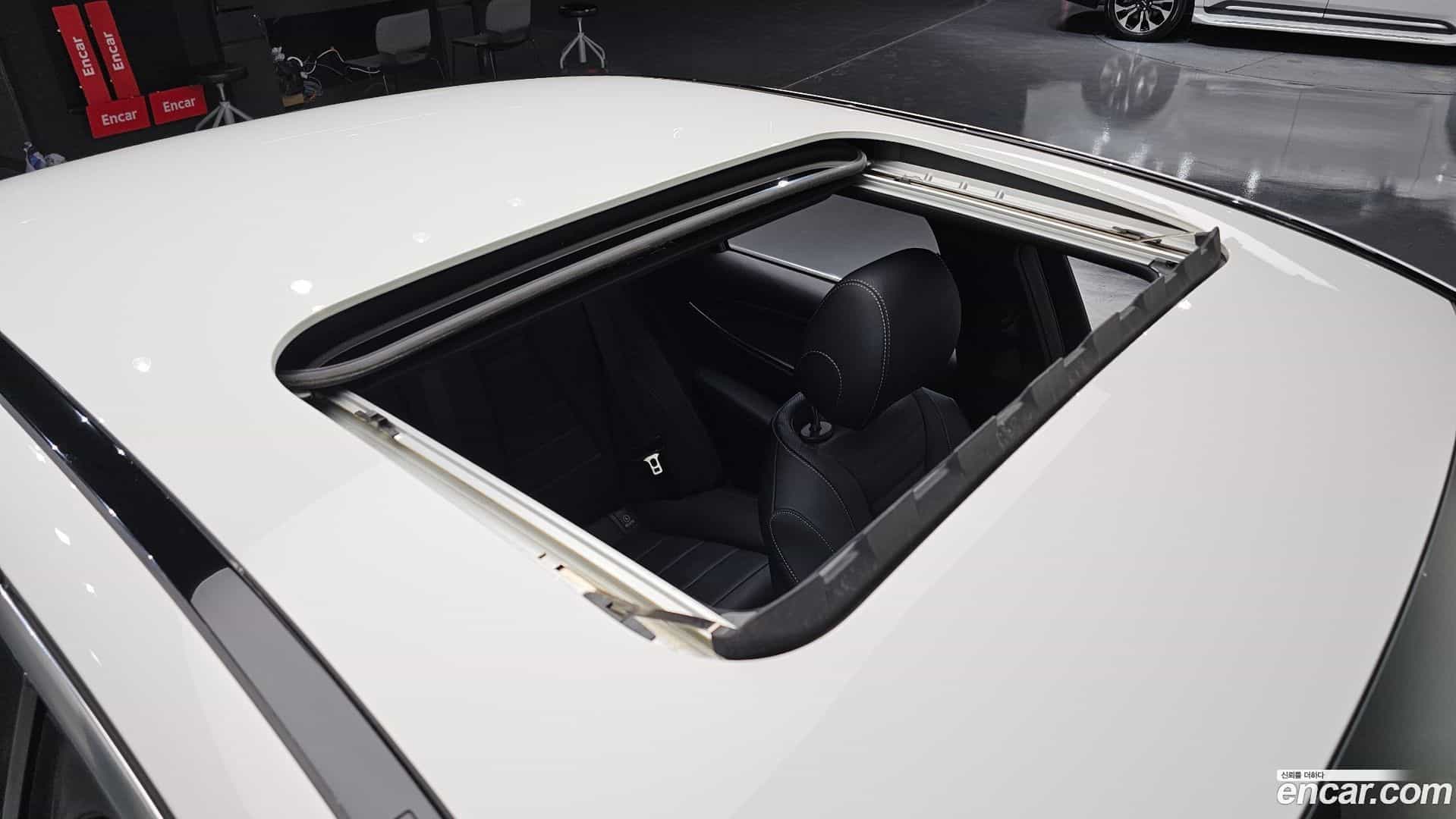 E-Class Mercedes-Benz 2023.9-OPTION-022