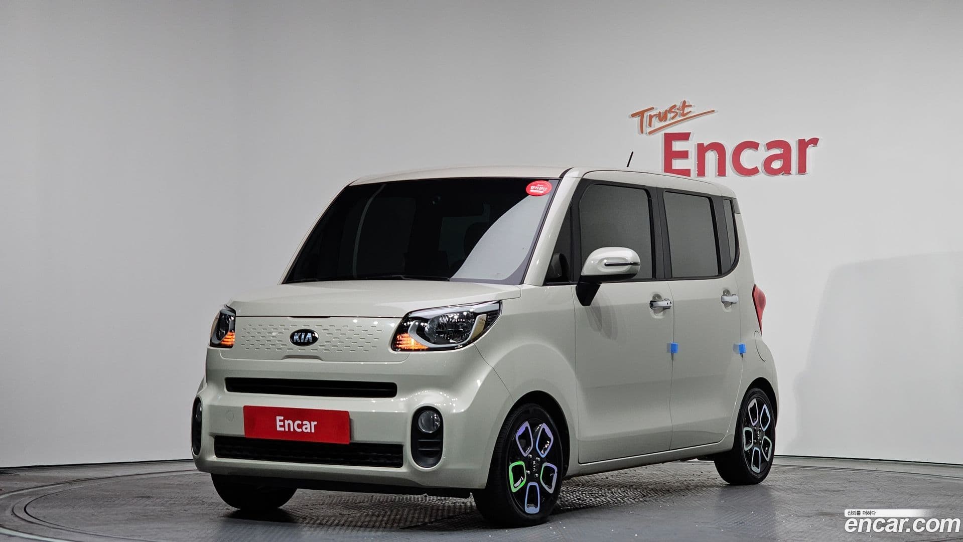 Main__Slider__Photo:RAY Kia 2019.4-0