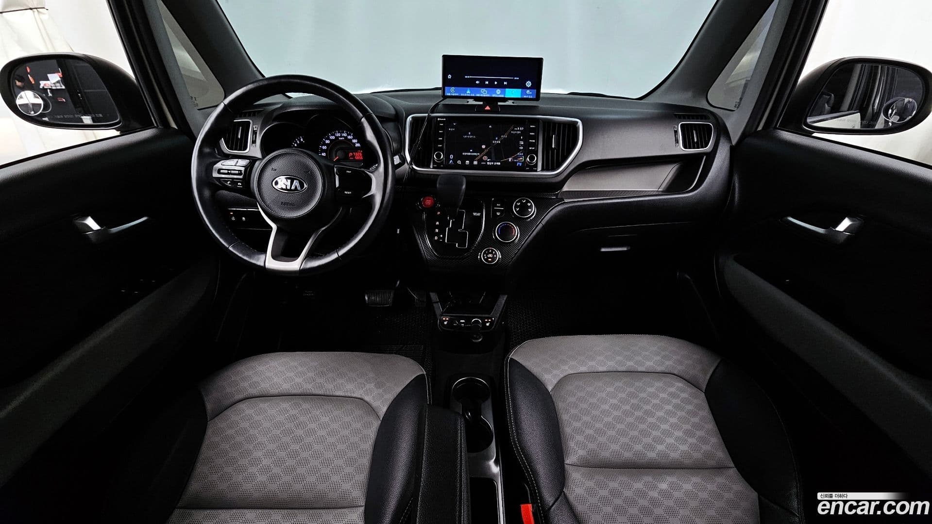 Main__Slider__Photo:RAY Kia 2019.4-6