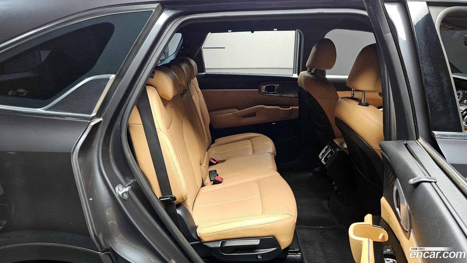 Main__Slider__Photo:Sorento Kia 2022.3-10