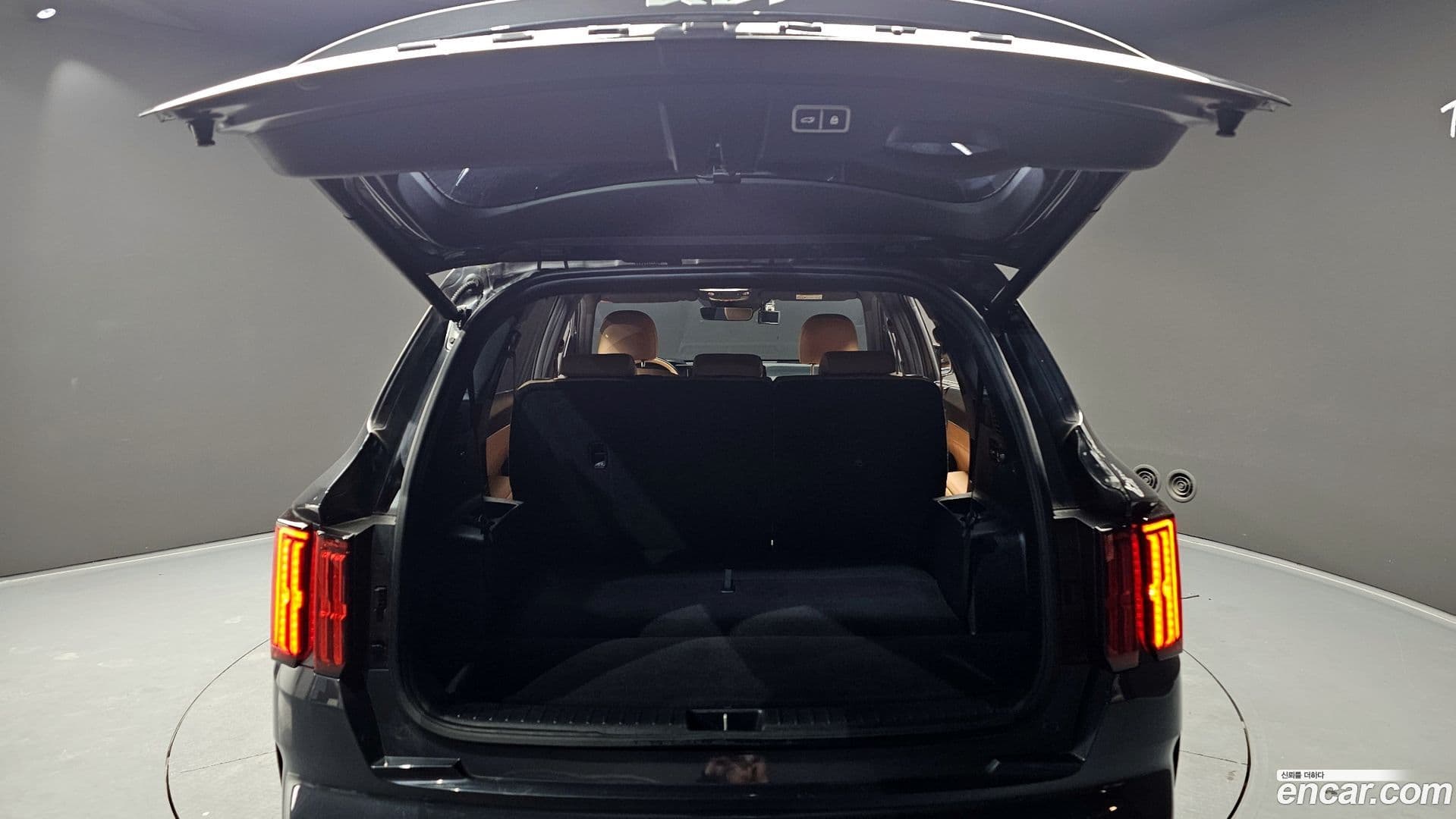 Main__Slider__Photo:Sorento Kia 2022.3-19